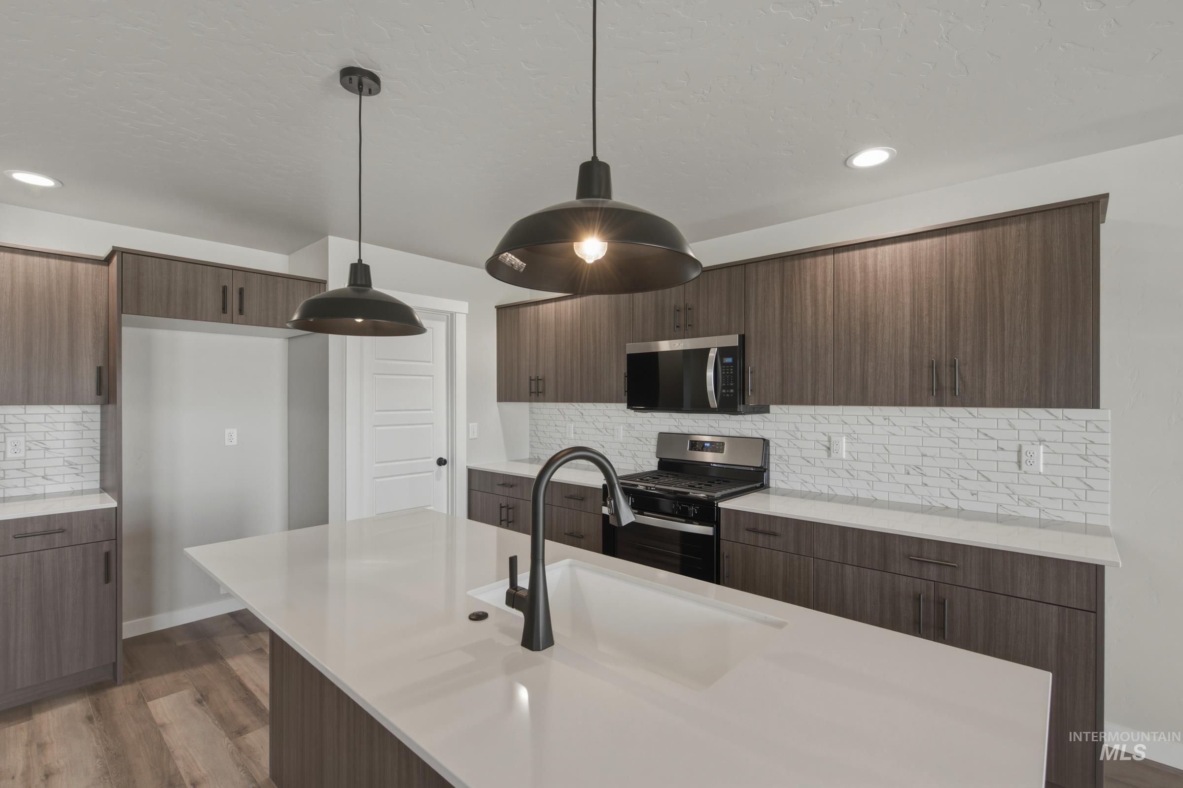 7300 W Trumbull Ct, Eagle, Idaho 83616, 4 Bedrooms, 2.5 Bathrooms, Residential For Sale, Price $549,990,MLS 98989857