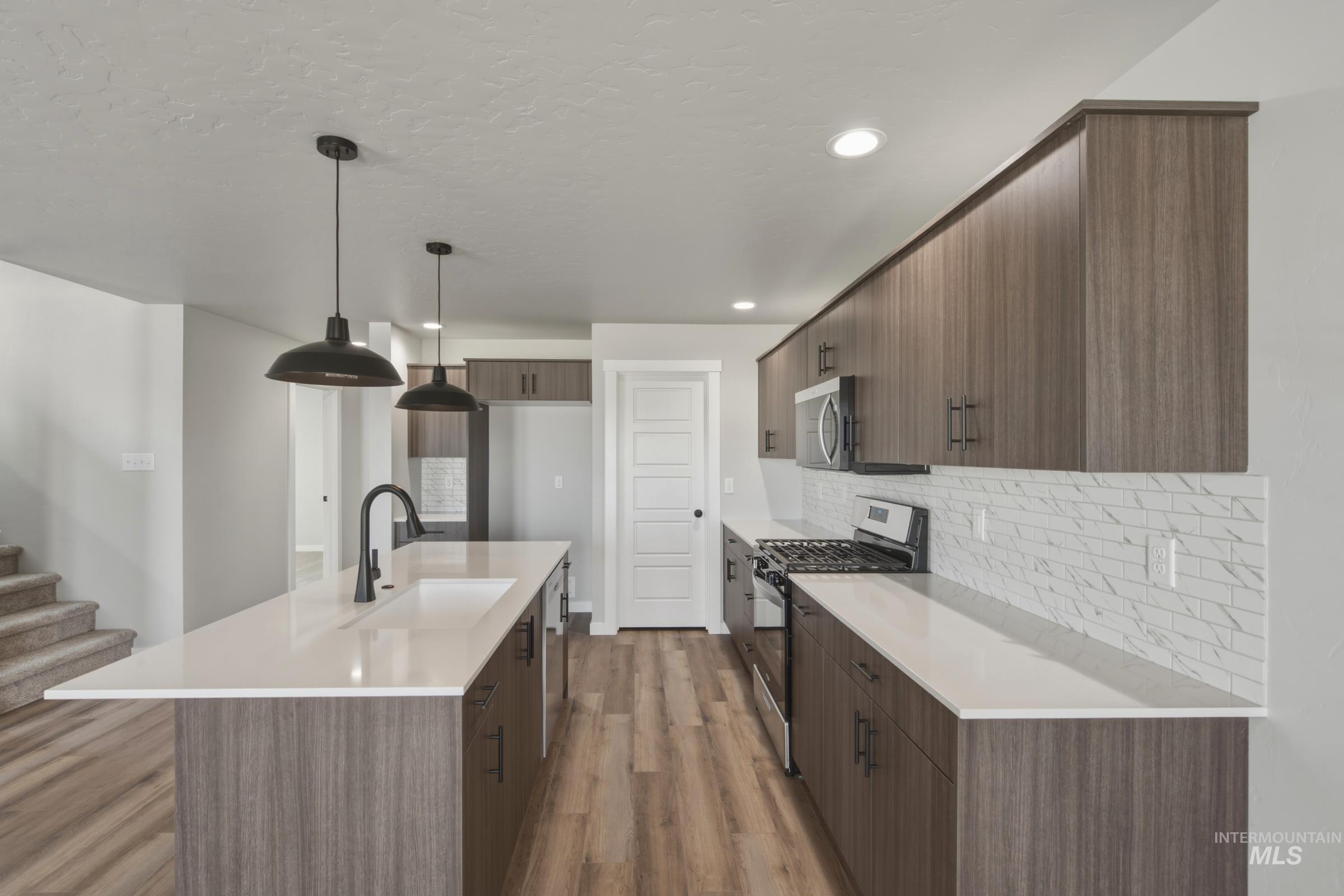7300 W Trumbull Ct, Eagle, Idaho 83616, 4 Bedrooms, 2.5 Bathrooms, Residential For Sale, Price $549,990,MLS 98989857