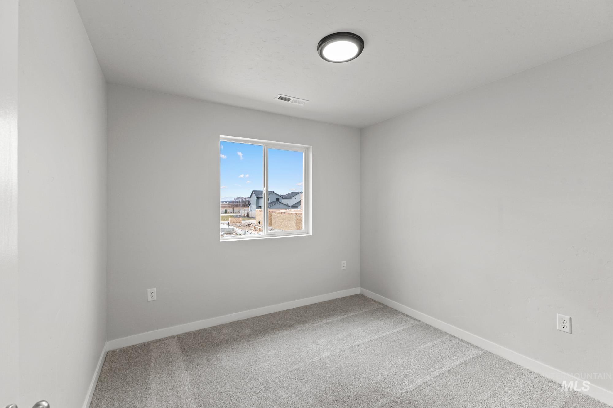 7459 W Trumbull Ct, Eagle, Idaho 83616, 5 Bedrooms, 3 Bathrooms, Residential For Sale, Price $519,990,MLS 98989859