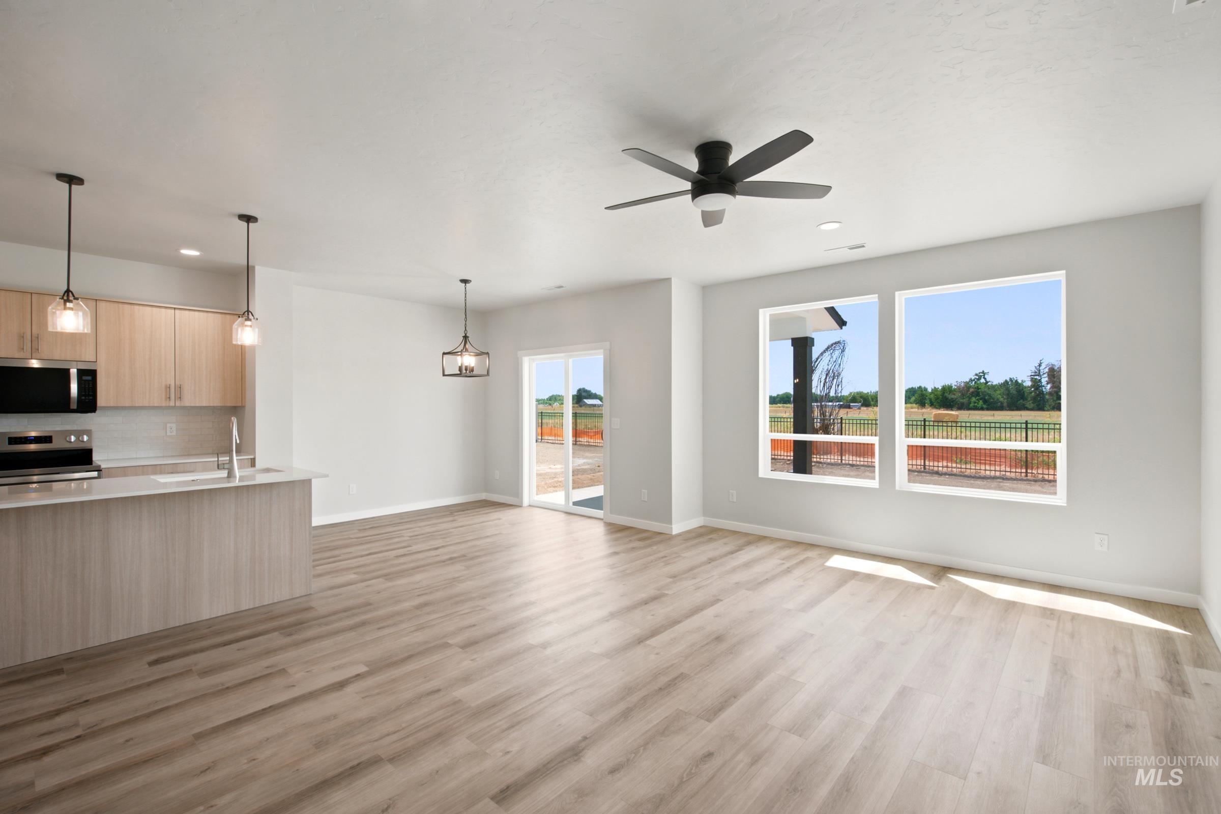 7459 W Trumbull Ct, Eagle, Idaho 83616, 3 Bedrooms, 2.5 Bathrooms, Residential For Sale, Price $519,990,MLS 98989859