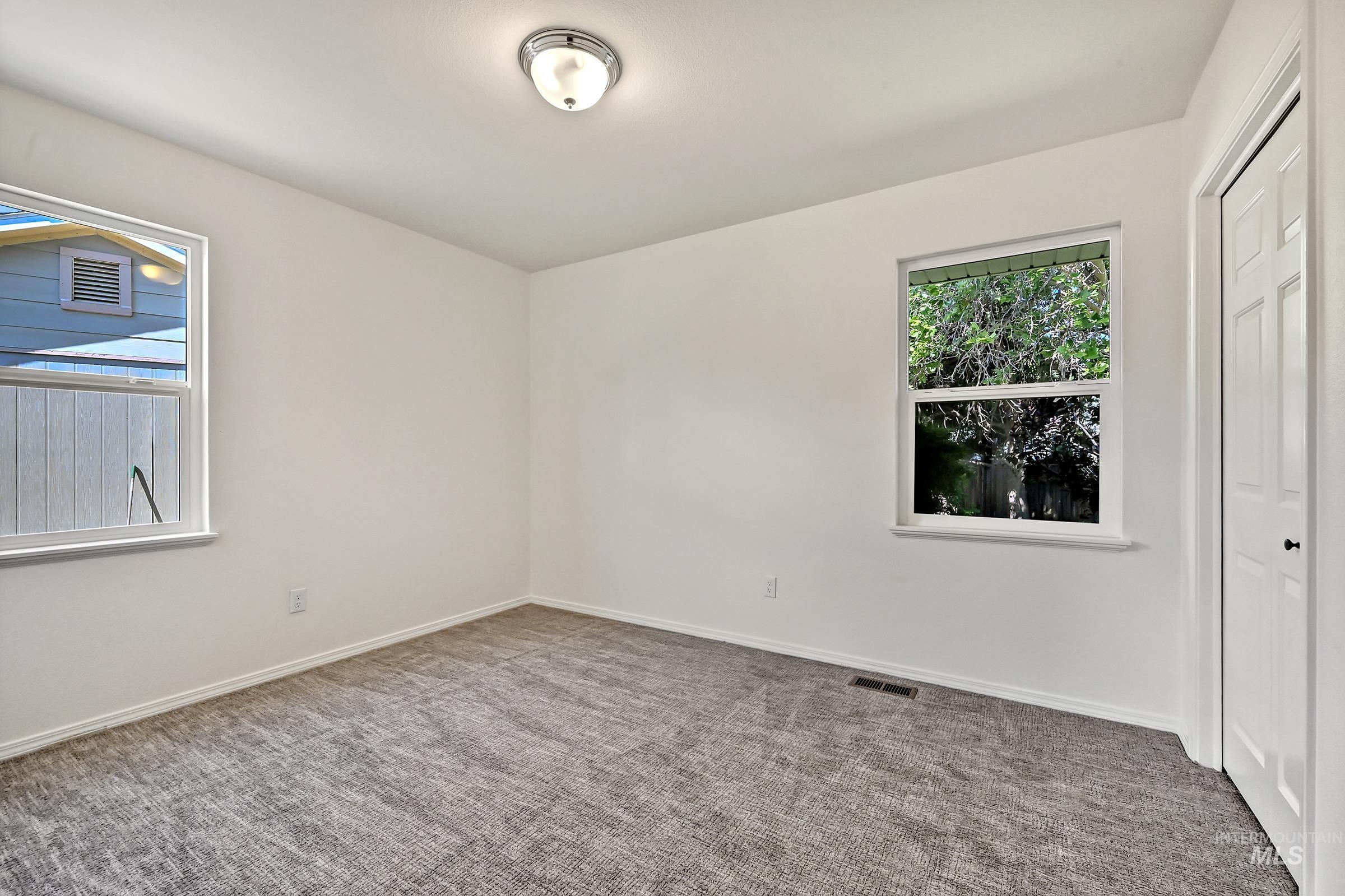 2153 N Leann Way, Meridian, Idaho 83646-1227, 3 Bedrooms, 2 Bathrooms, Residential For Sale, Price $410,000,MLS 98989862