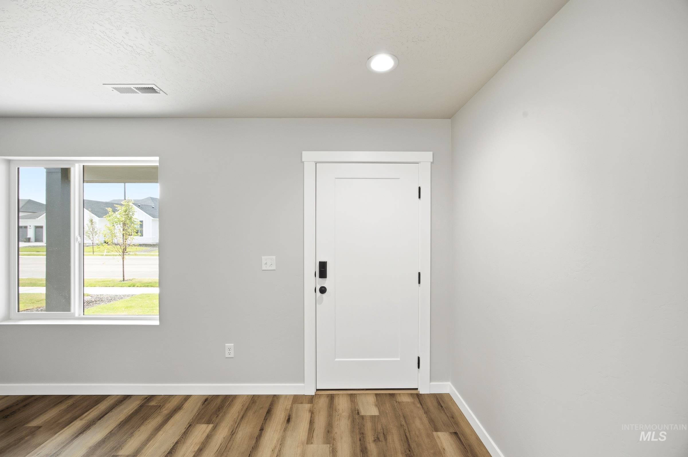8358 E Cool River Lp, Nampa, Idaho 83687, 5 Bedrooms, 3 Bathrooms, Residential For Sale, Price $524,990,MLS 98989863