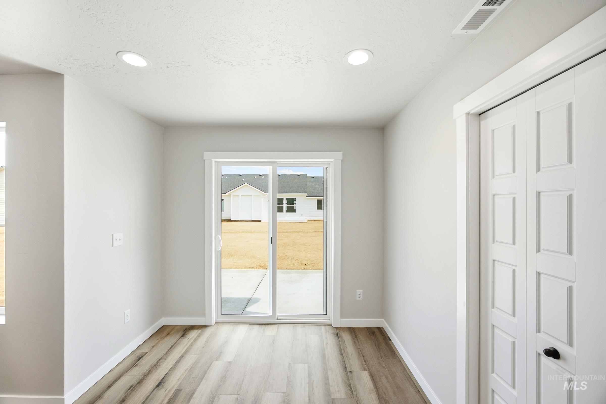 8358 E Cool River Lp, Nampa, Idaho 83687, 5 Bedrooms, 3 Bathrooms, Residential For Sale, Price $524,990,MLS 98989863