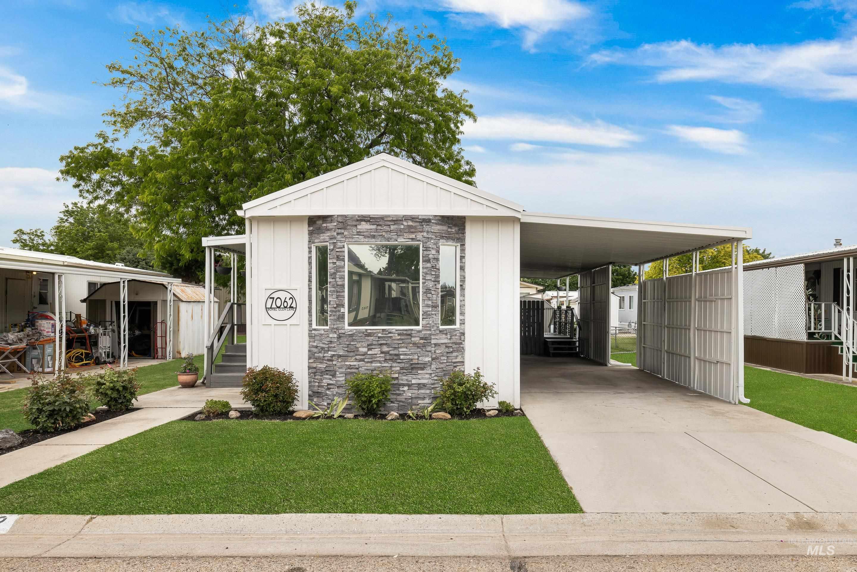 7062 Royal Glen Ln, Boise, Idaho 83714, 2 Bedrooms, 1 Bathroom, Residential For Sale, Price $118,900, 98989864