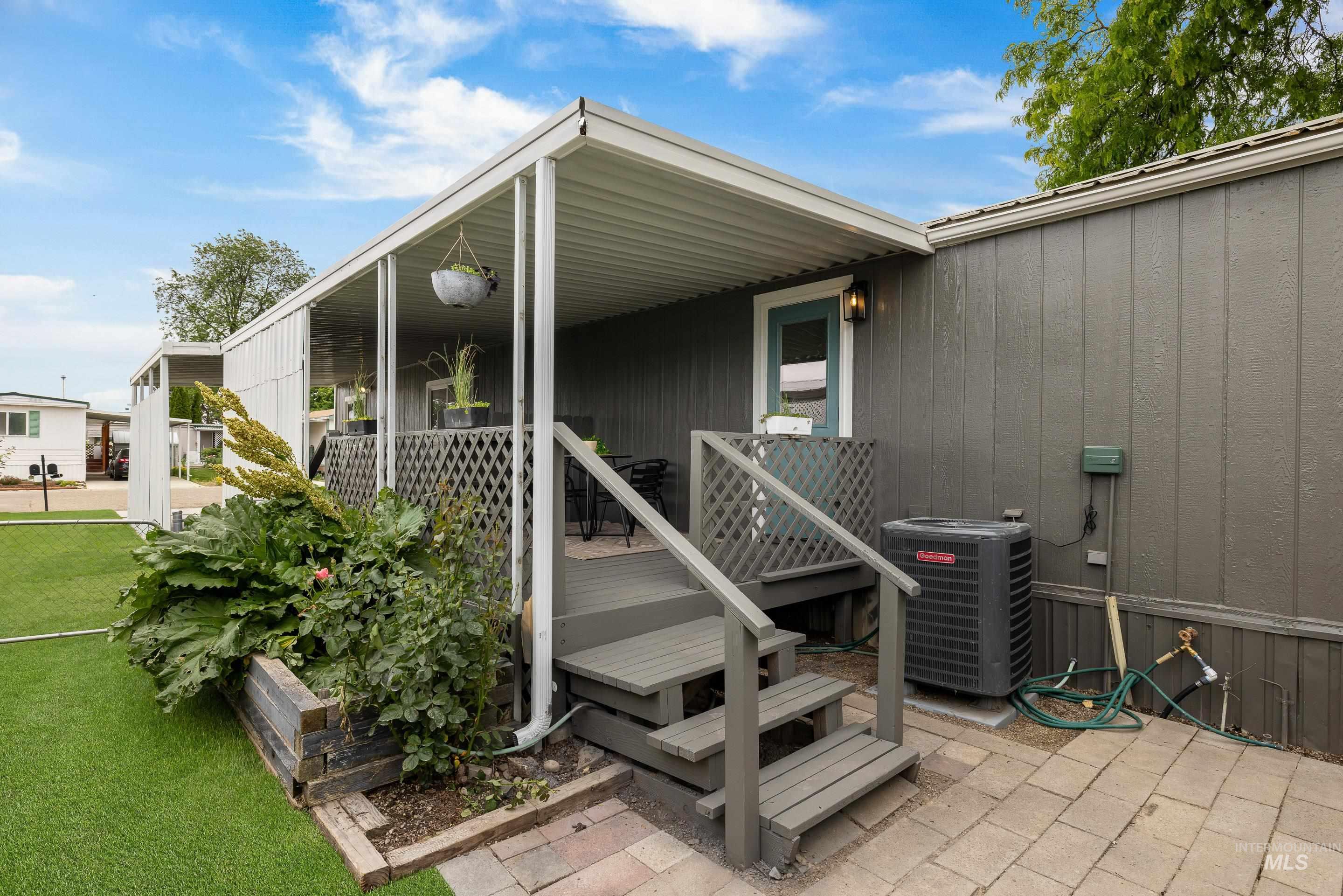 7062 Royal Glen Ln, Boise, Idaho 83714, 2 Bedrooms, 1 Bathroom, Residential For Sale, Price $118,900, 98989864