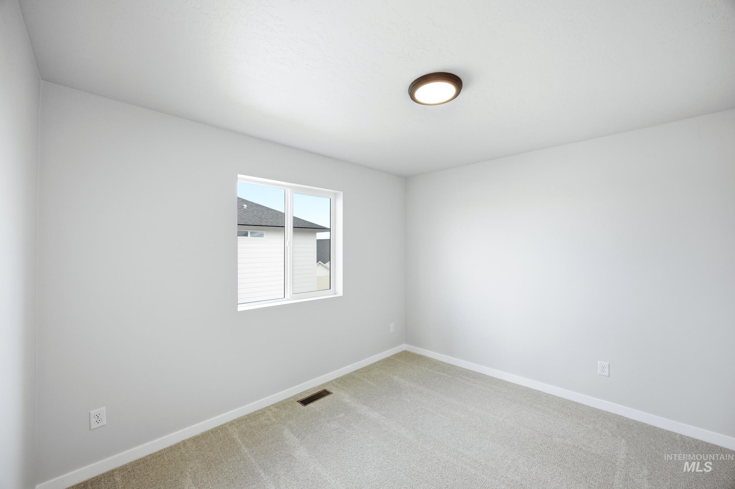 8370 E Cool River Lp, Nampa, Idaho 83687, 5 Bedrooms, 3 Bathrooms, Residential For Sale, Price $539,990,MLS 98989865