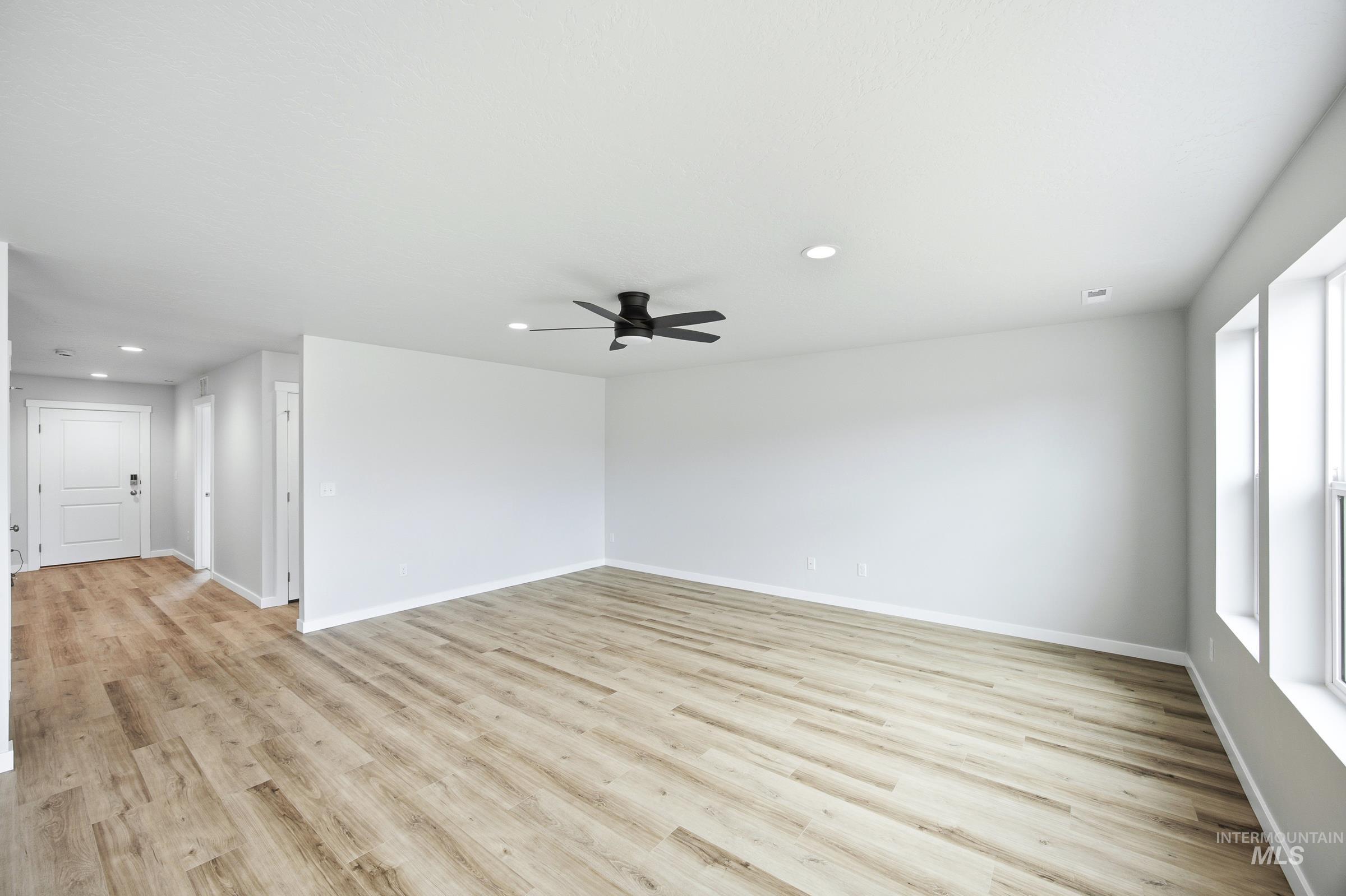 8370 E Cool River Lp, Nampa, Idaho 83687, 5 Bedrooms, 3 Bathrooms, Residential For Sale, Price $539,990,MLS 98989865