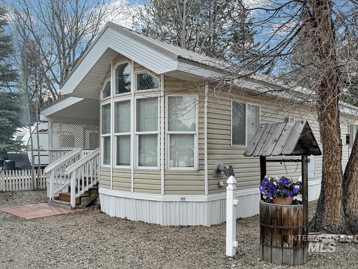 46 B Street, Cascade, Idaho 83611, 1 Bedroom, 1 Bathroom, Residential For Sale, Price $199,999, 98989868