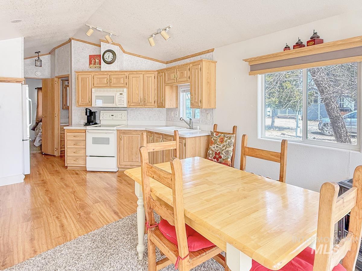 46 B Street, Cascade, Idaho 83611, 1 Bedroom, 1 Bathroom, Residential For Sale, Price $199,999, 98989868