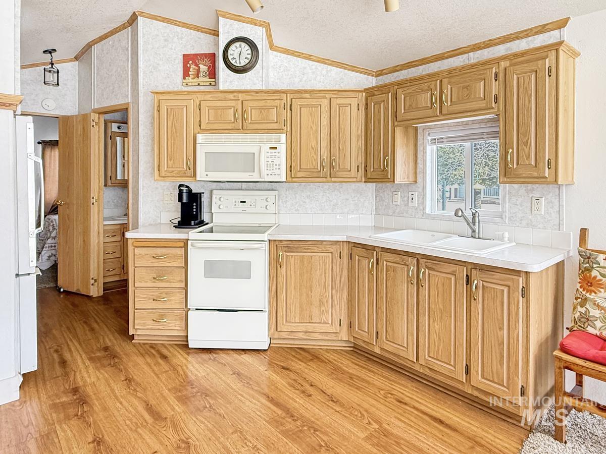 46 B Street, Cascade, Idaho 83611, 1 Bedroom, 1 Bathroom, Residential For Sale, Price $199,999, 98989868