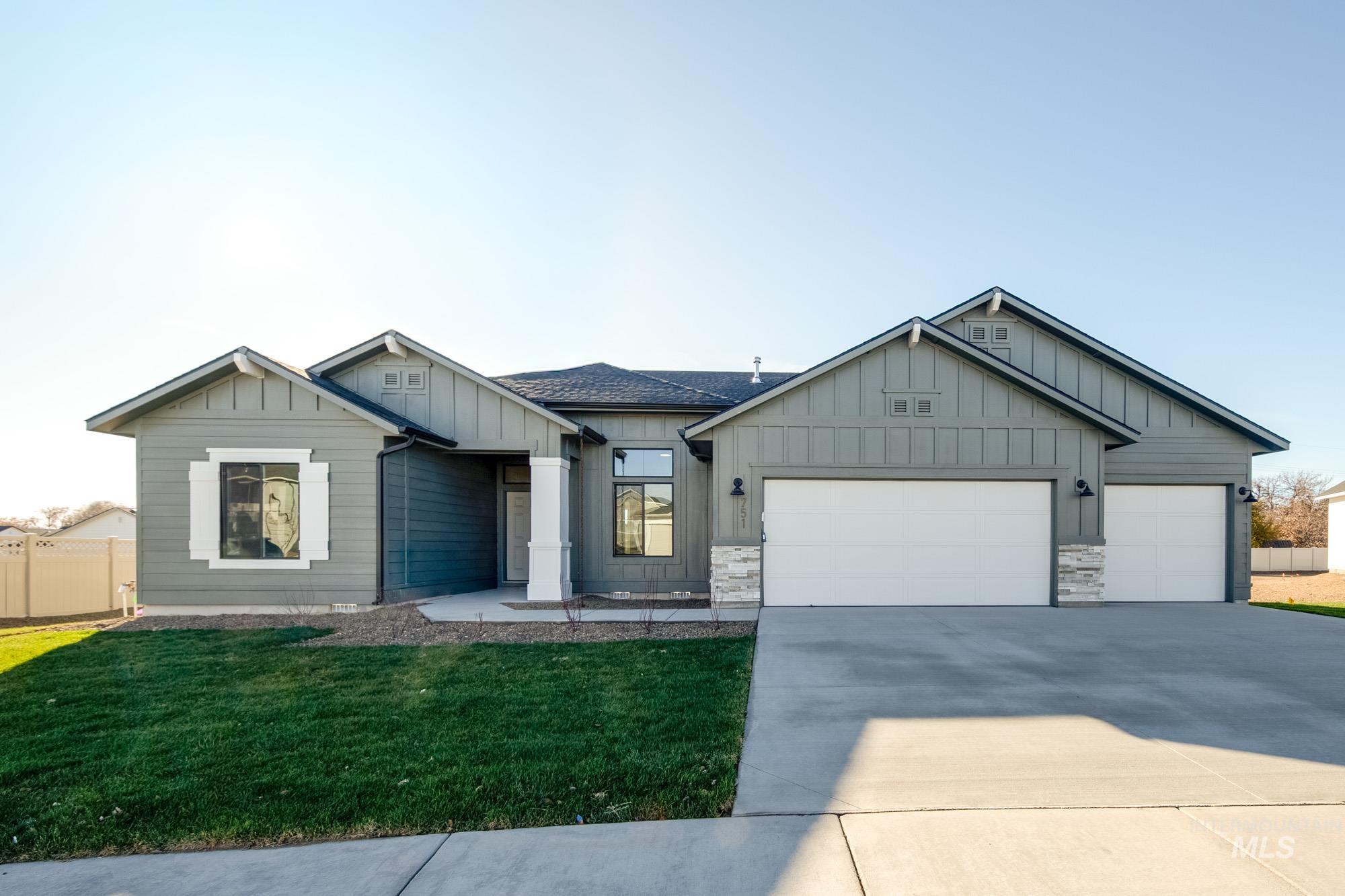 5305 E Phelps Lake Dr, Nampa, Idaho 83687, 4 Bedrooms, 2 Bathrooms, Residential For Sale, Price $568,990,MLS 98989869