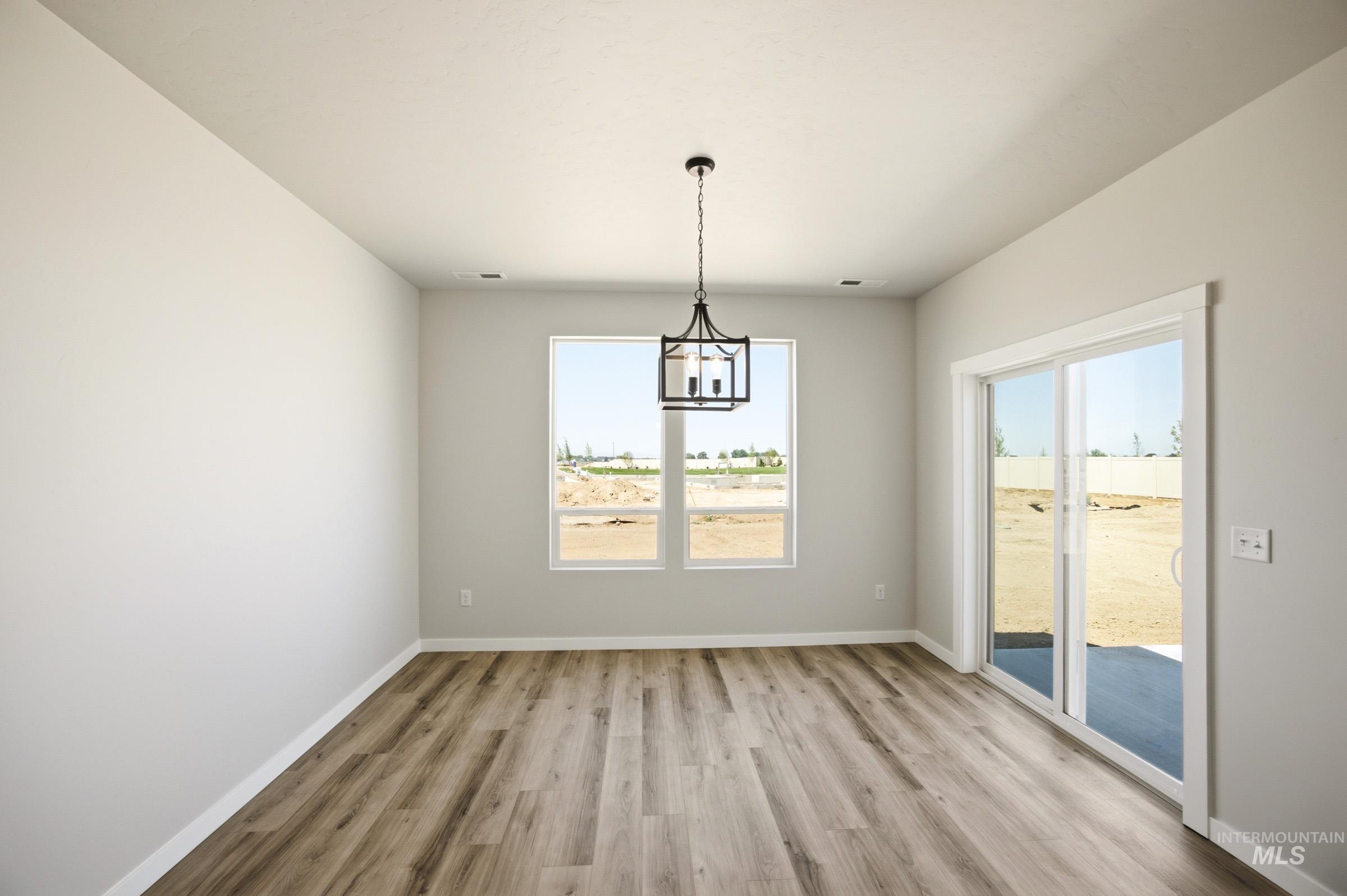 5305 E Phelps Lake Dr, Nampa, Idaho 83687, 4 Bedrooms, 2 Bathrooms, Residential For Sale, Price $573,990,MLS 98989869