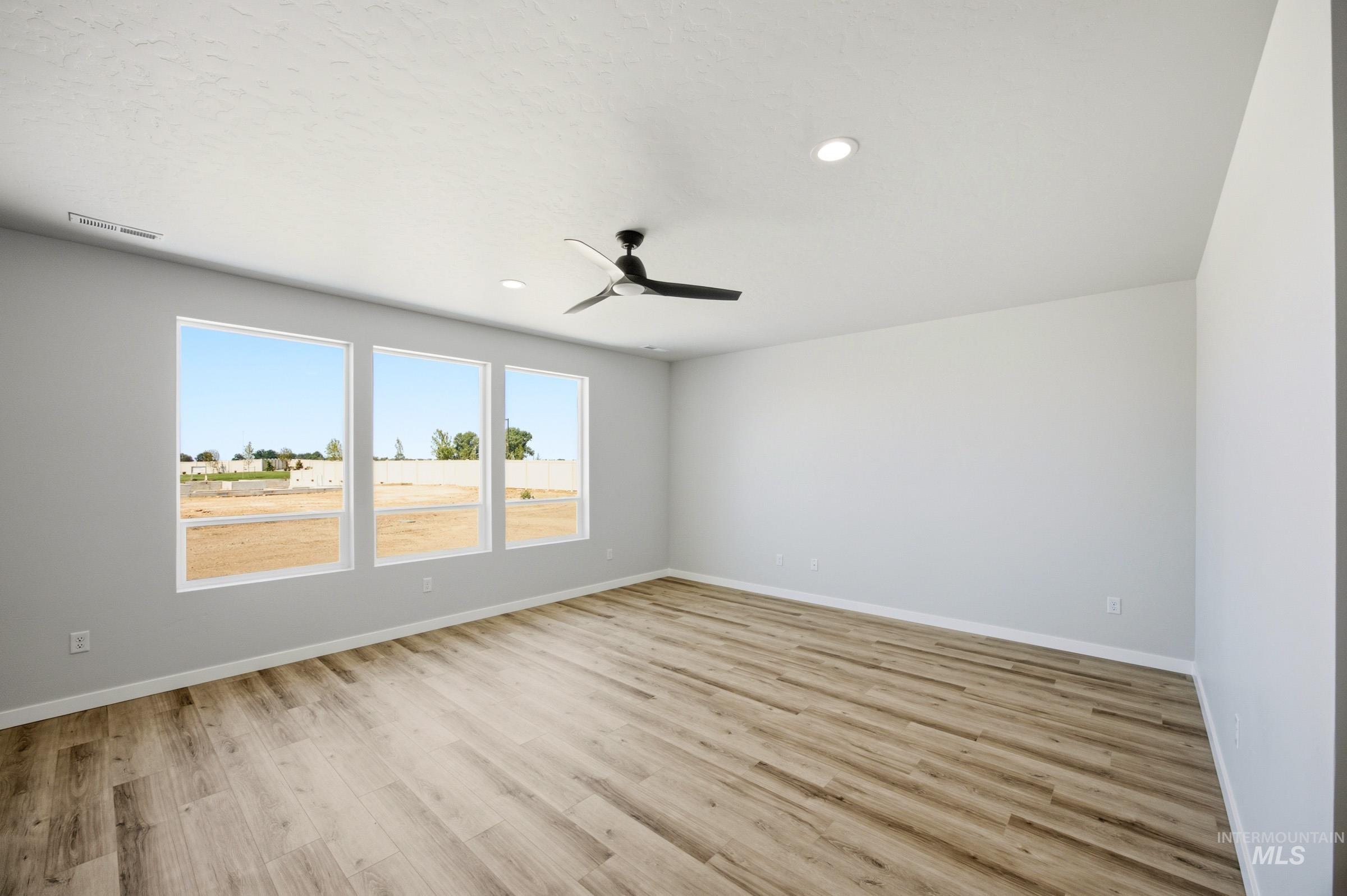 5305 E Phelps Lake Dr, Nampa, Idaho 83687, 4 Bedrooms, 2 Bathrooms, Residential For Sale, Price $573,990,MLS 98989869