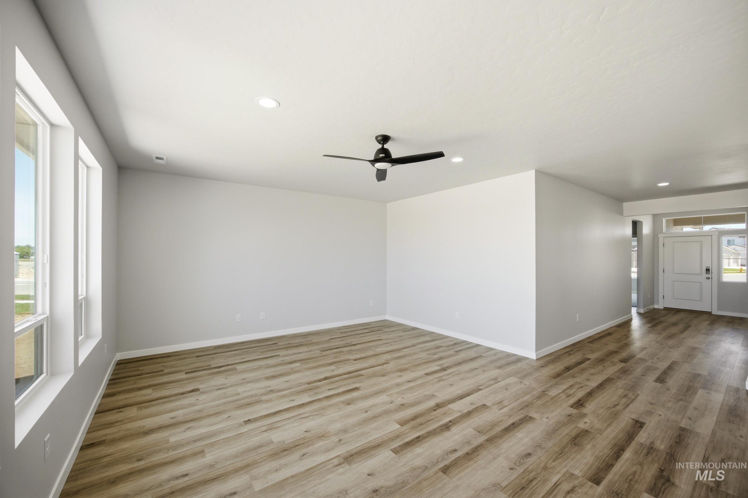 5305 E Phelps Lake Dr, Nampa, Idaho 83687, 4 Bedrooms, 2 Bathrooms, Residential For Sale, Price $573,990,MLS 98989869