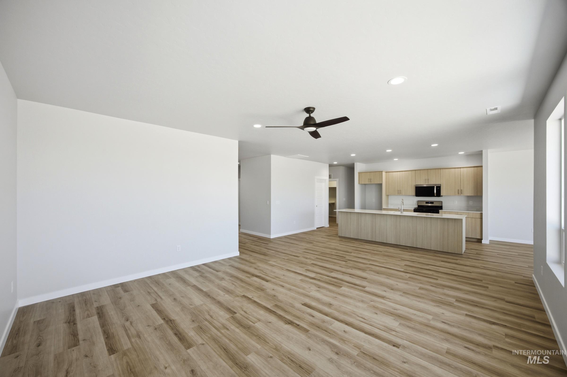 5305 E Phelps Lake Dr, Nampa, Idaho 83687, 4 Bedrooms, 2 Bathrooms, Residential For Sale, Price $573,990,MLS 98989869