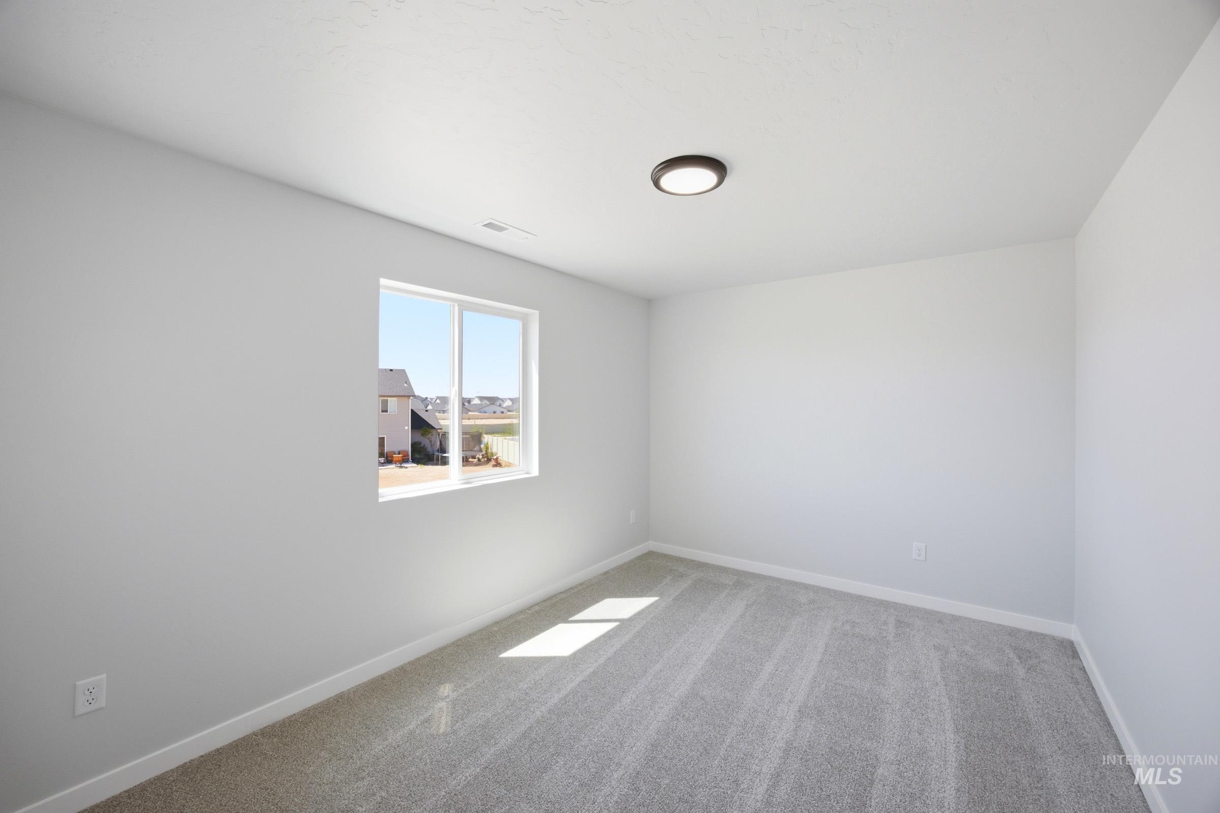 5283 E Phelps Lake Dr, Nampa, Idaho 83687, 5 Bedrooms, 3 Bathrooms, Residential For Sale, Price $569,990, 98989870