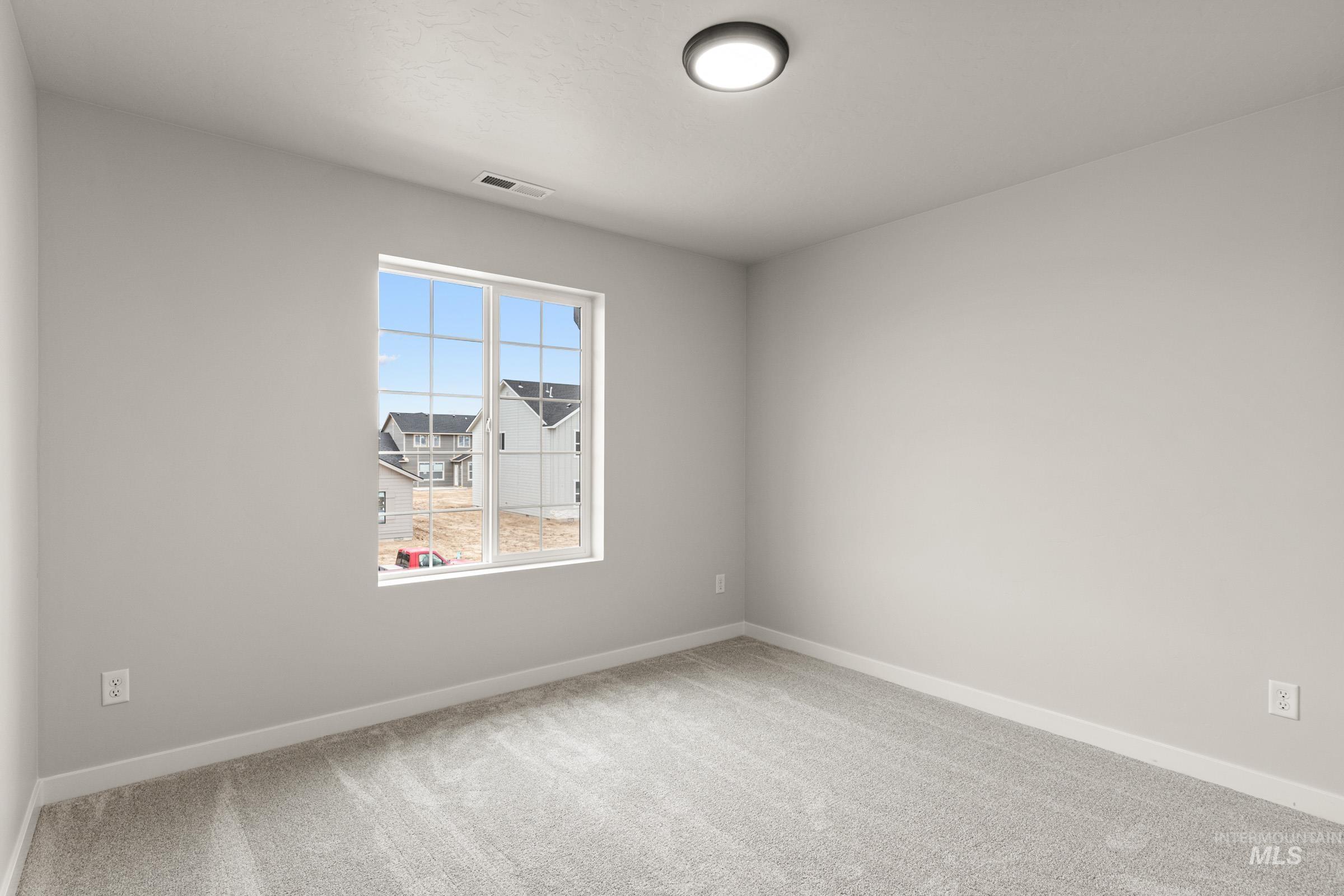 5283 E Phelps Lake Dr, Nampa, Idaho 83687, 5 Bedrooms, 3 Bathrooms, Residential For Sale, Price $569,990,MLS 98989870