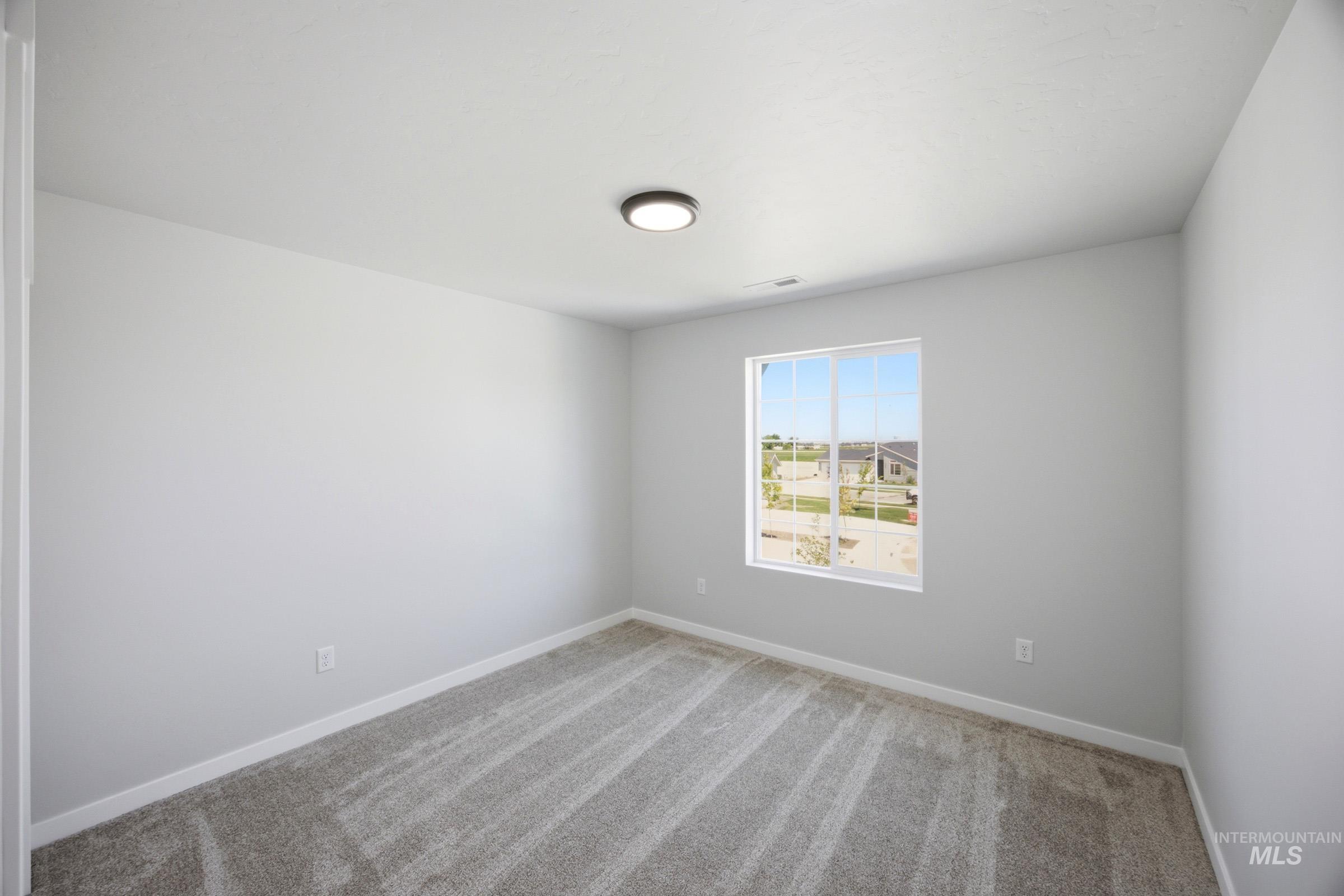 5283 E Phelps Lake Dr, Nampa, Idaho 83687, 5 Bedrooms, 3 Bathrooms, Residential For Sale, Price $569,990, 98989870