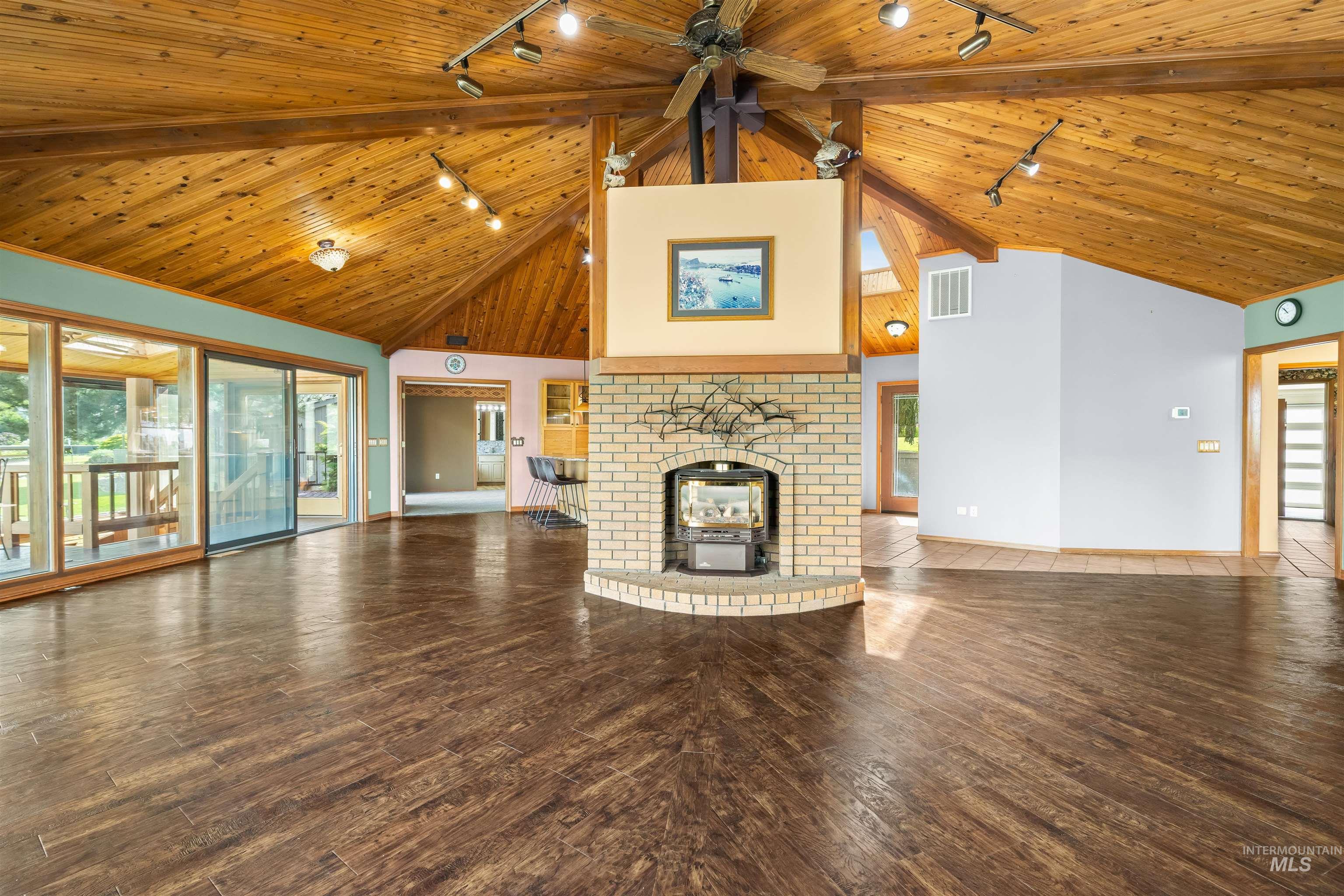 3433 Skyline Dr, Clarkston, Washington 99403, 4 Bedrooms, 3 Bathrooms, Residential For Sale, Price $965,000,MLS 98989871