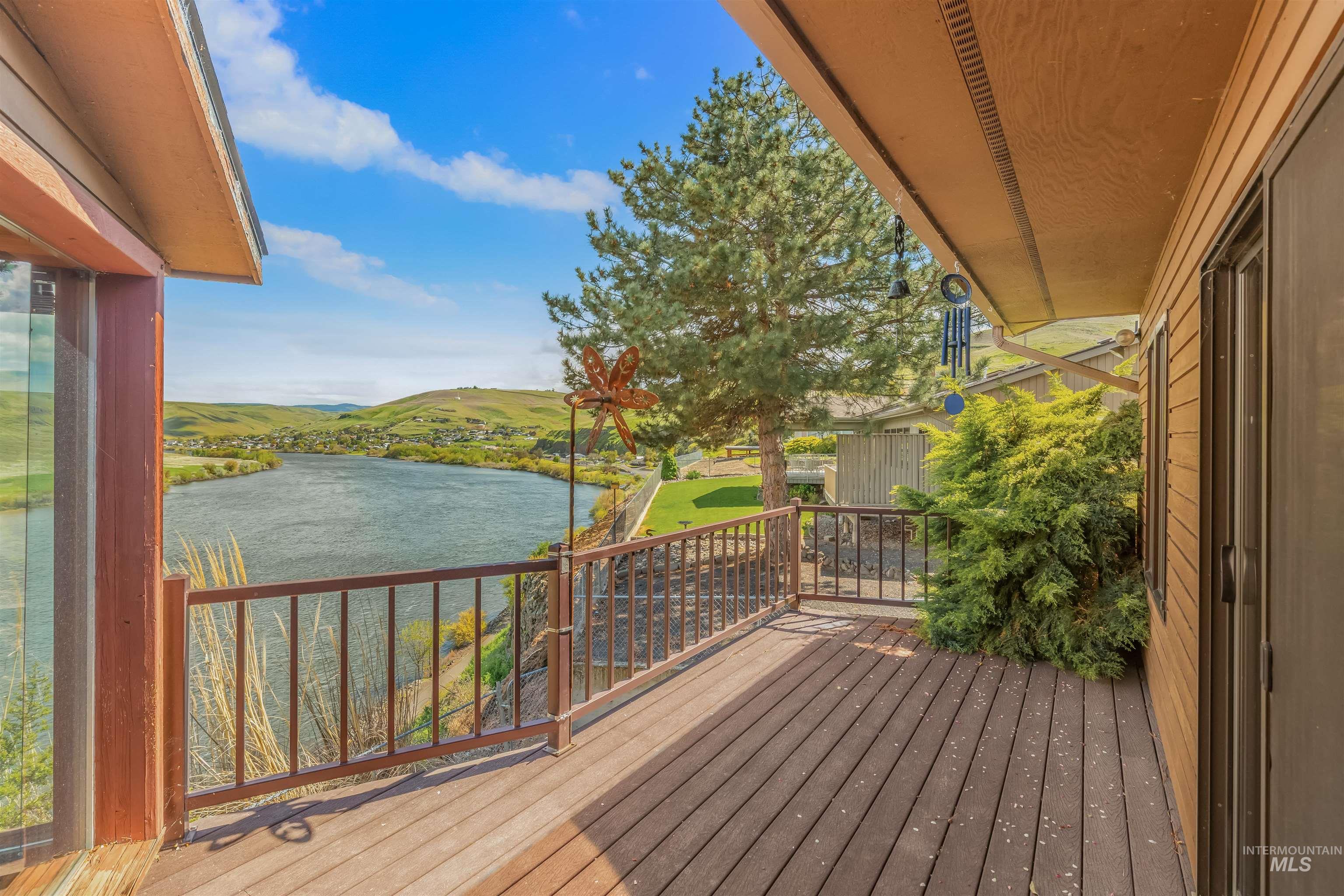 3433 Skyline Dr, Clarkston, Washington 99403, 4 Bedrooms, 3 Bathrooms, Residential For Sale, Price $965,000,MLS 98989871