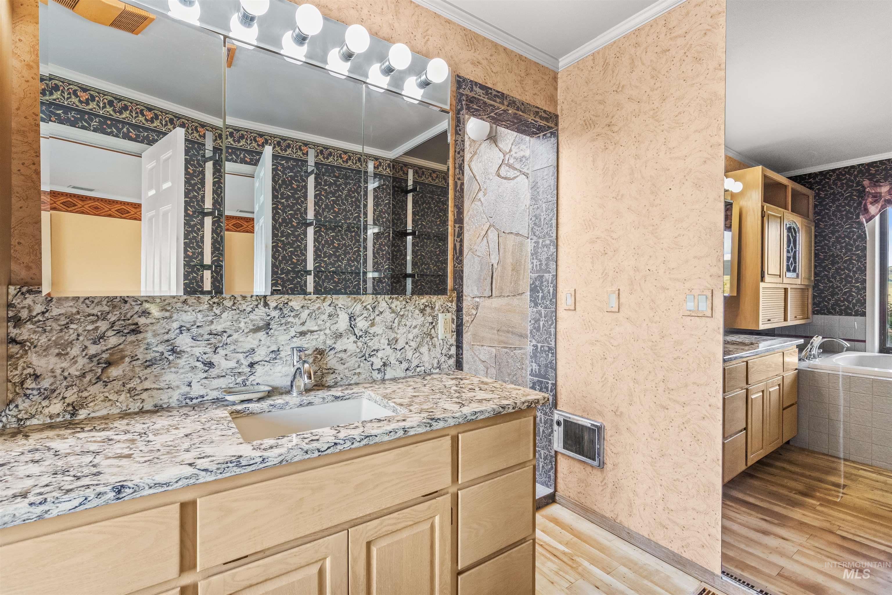 3433 Skyline Dr, Clarkston, Washington 99403, 4 Bedrooms, 3 Bathrooms, Residential For Sale, Price $965,000,MLS 98989871