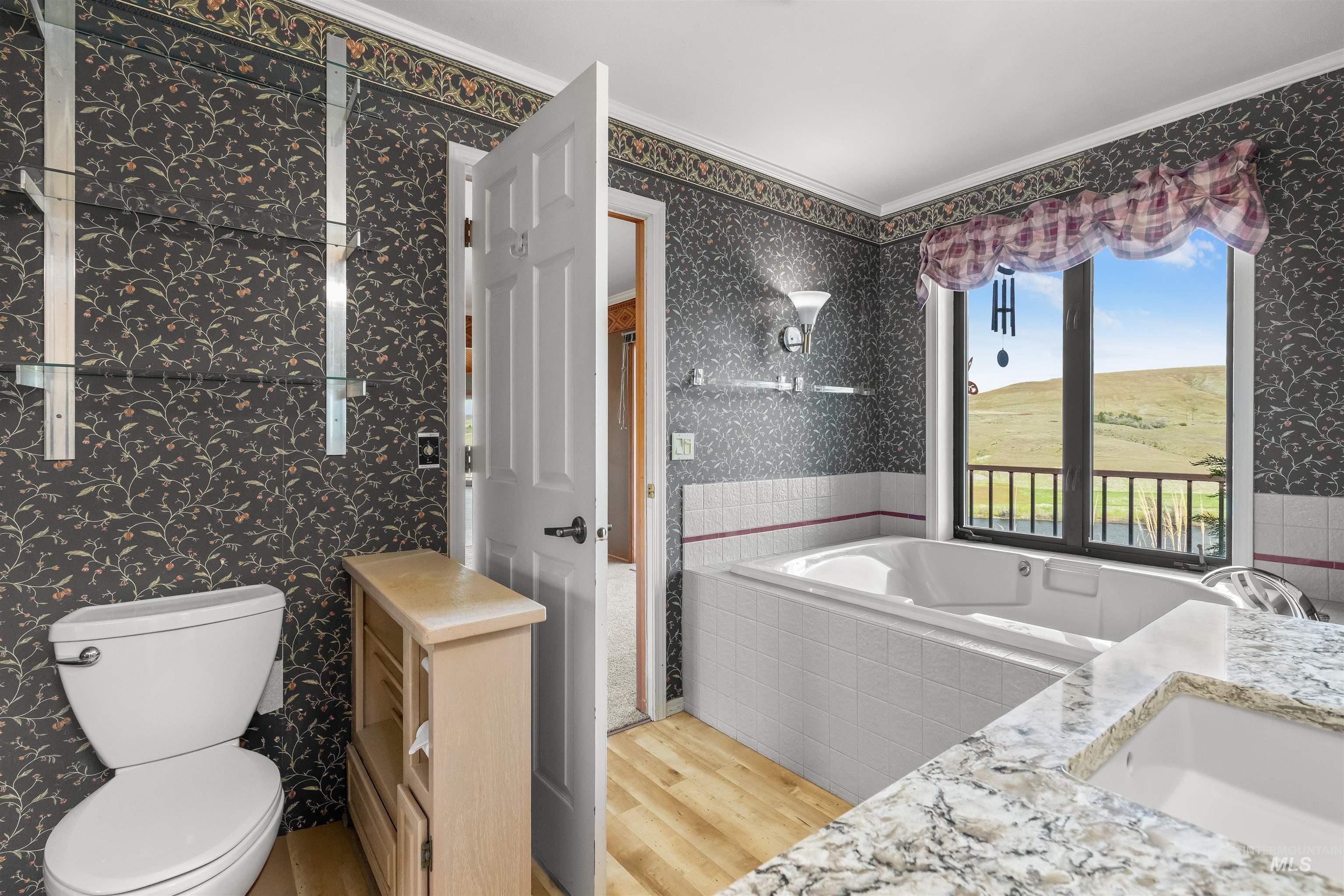3433 Skyline Dr, Clarkston, Washington 99403, 4 Bedrooms, 3 Bathrooms, Residential For Sale, Price $965,000,MLS 98989871