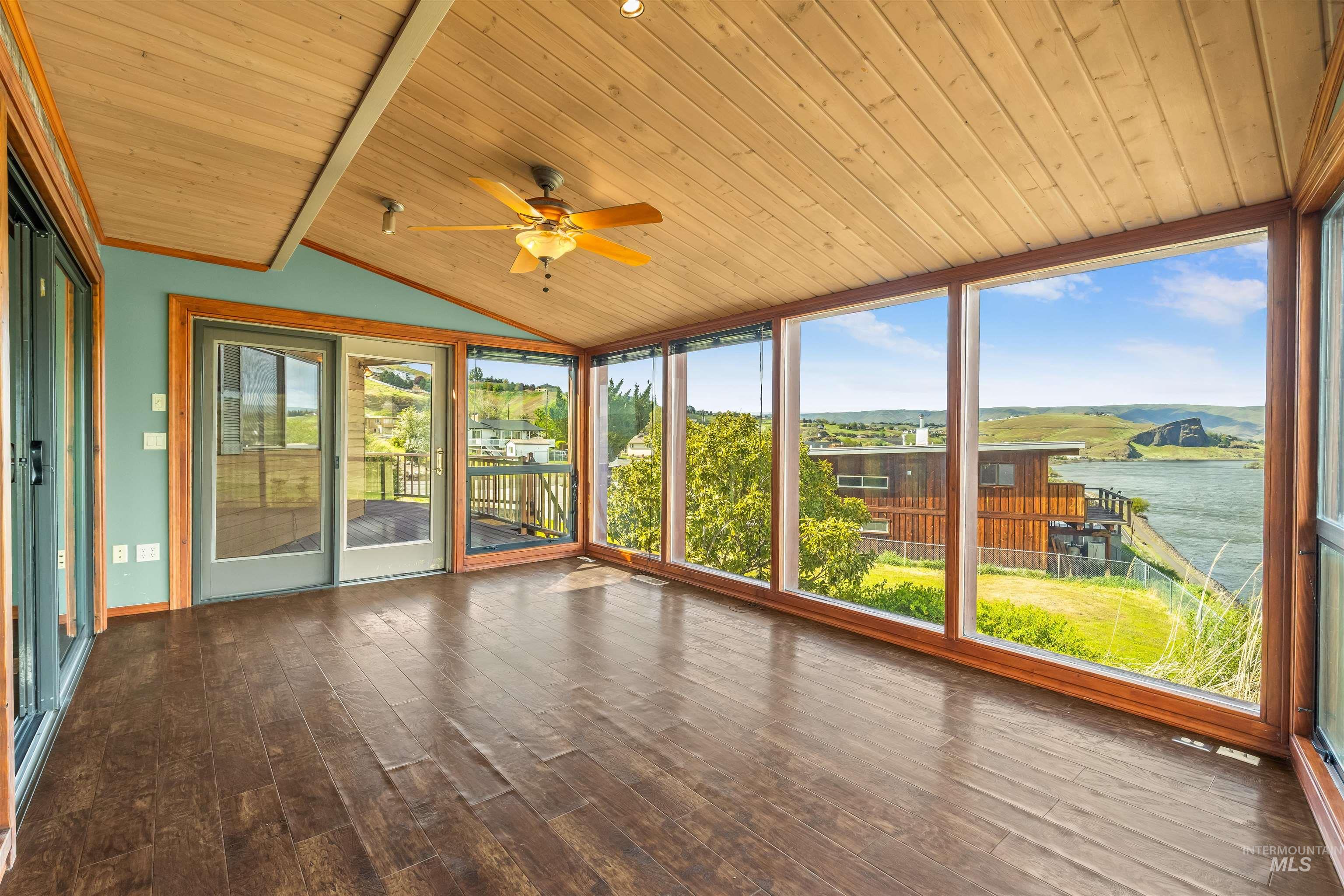 3433 Skyline Dr, Clarkston, Washington 99403, 4 Bedrooms, 3 Bathrooms, Residential For Sale, Price $965,000,MLS 98989871