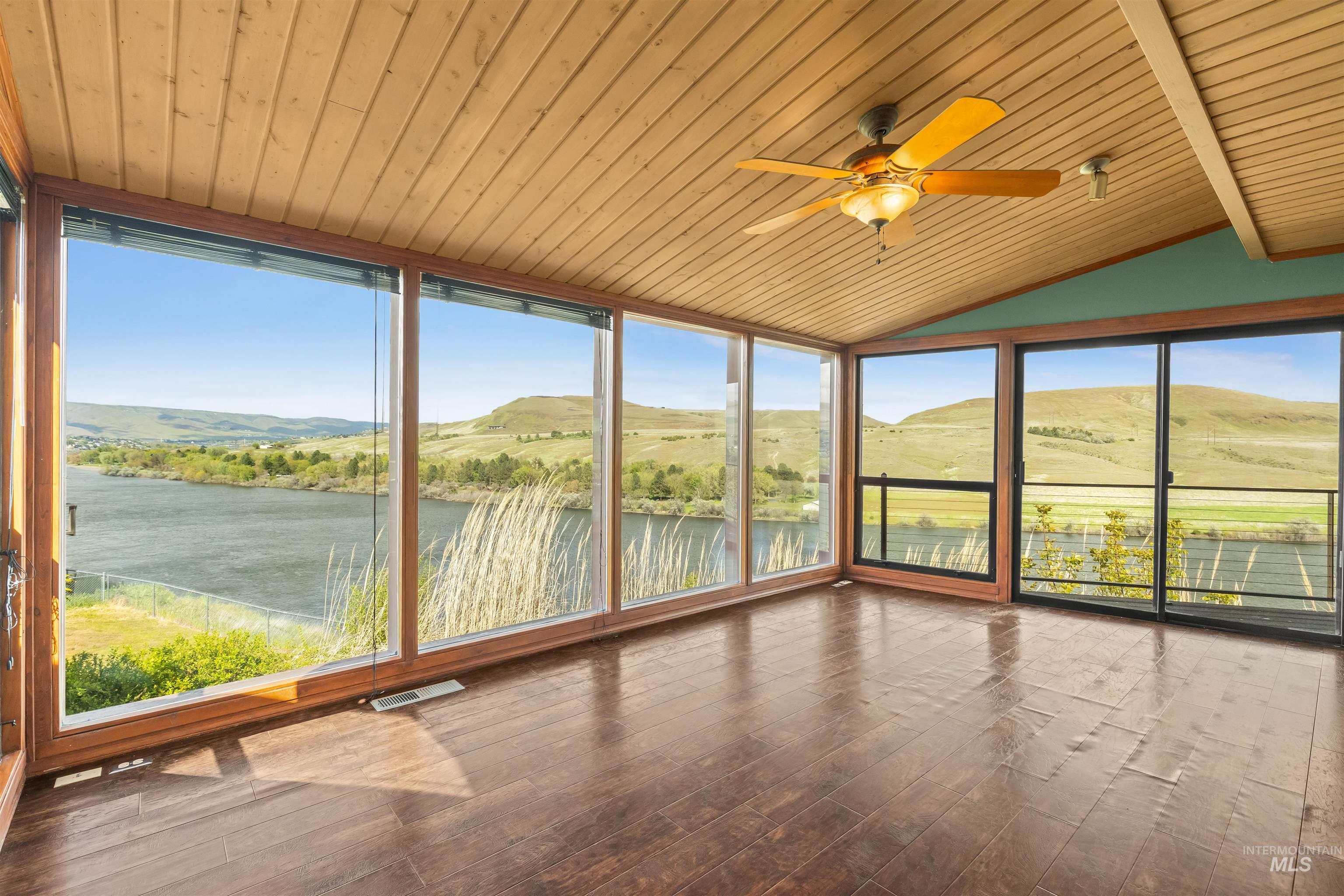 3433 Skyline Dr, Clarkston, Washington 99403, 4 Bedrooms, 3 Bathrooms, Residential For Sale, Price $965,000,MLS 98989871