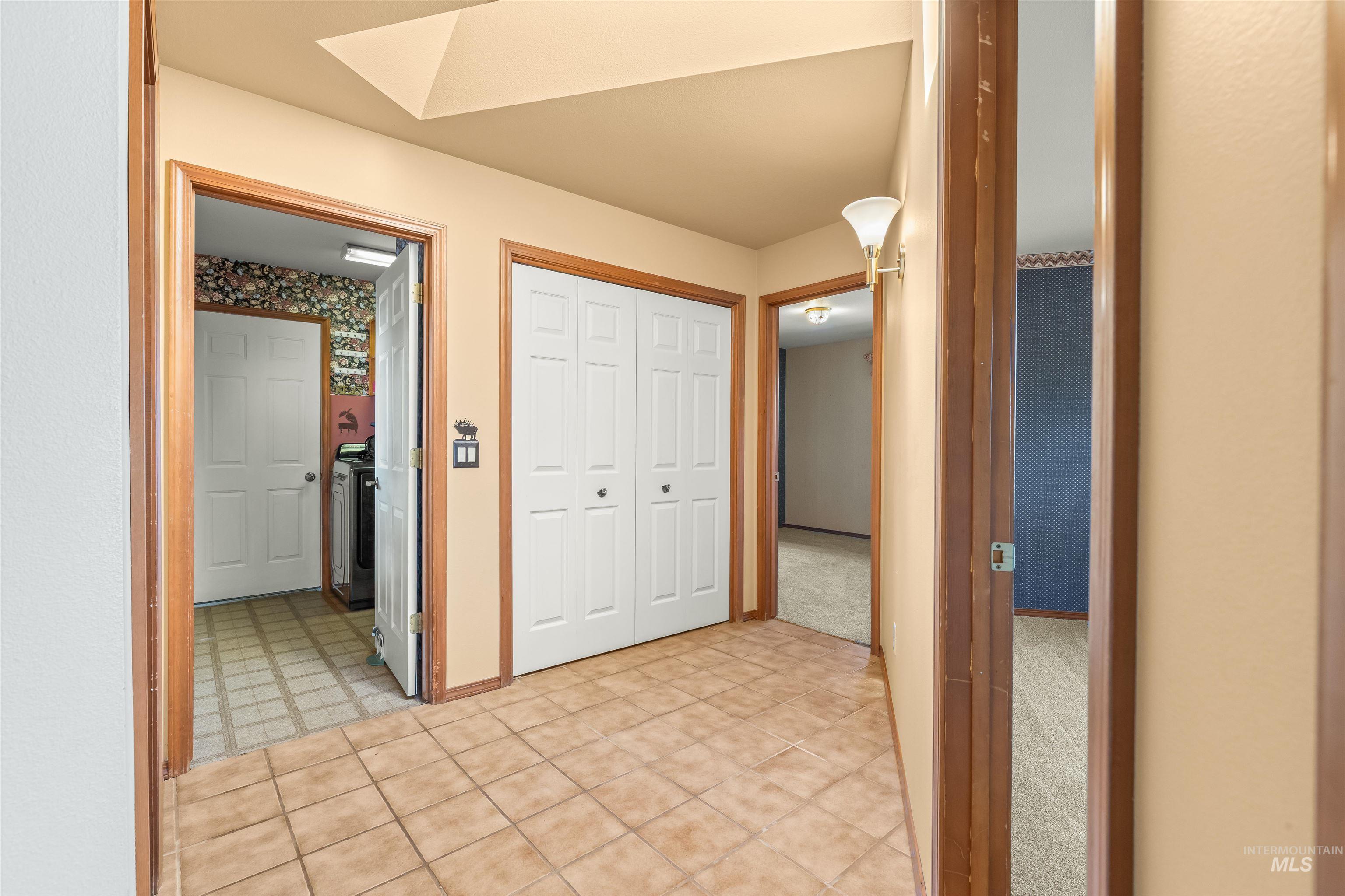 3433 Skyline Dr, Clarkston, Washington 99403, 4 Bedrooms, 3 Bathrooms, Residential For Sale, Price $965,000,MLS 98989871