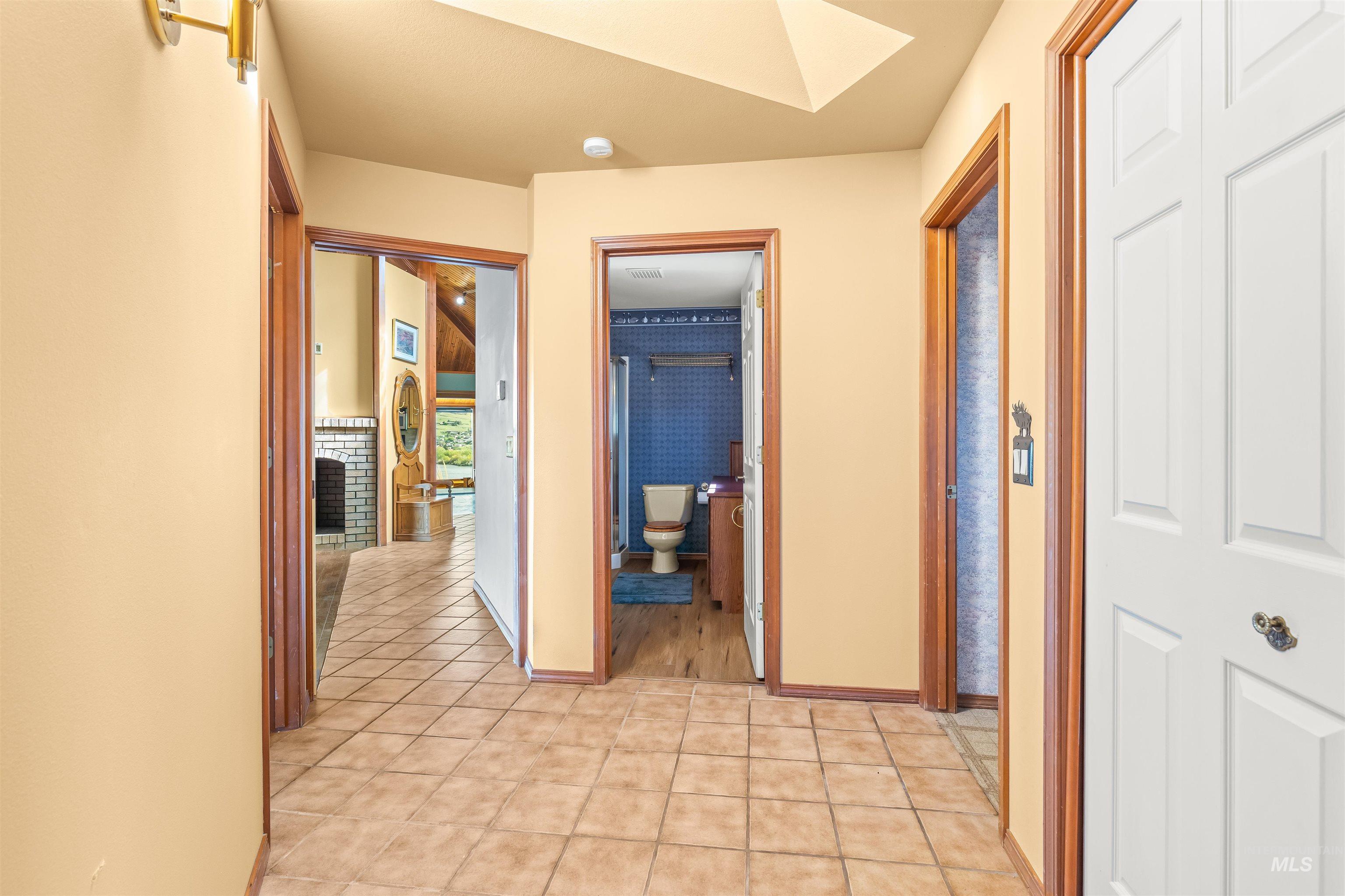 3433 Skyline Dr, Clarkston, Washington 99403, 4 Bedrooms, 3 Bathrooms, Residential For Sale, Price $965,000,MLS 98989871