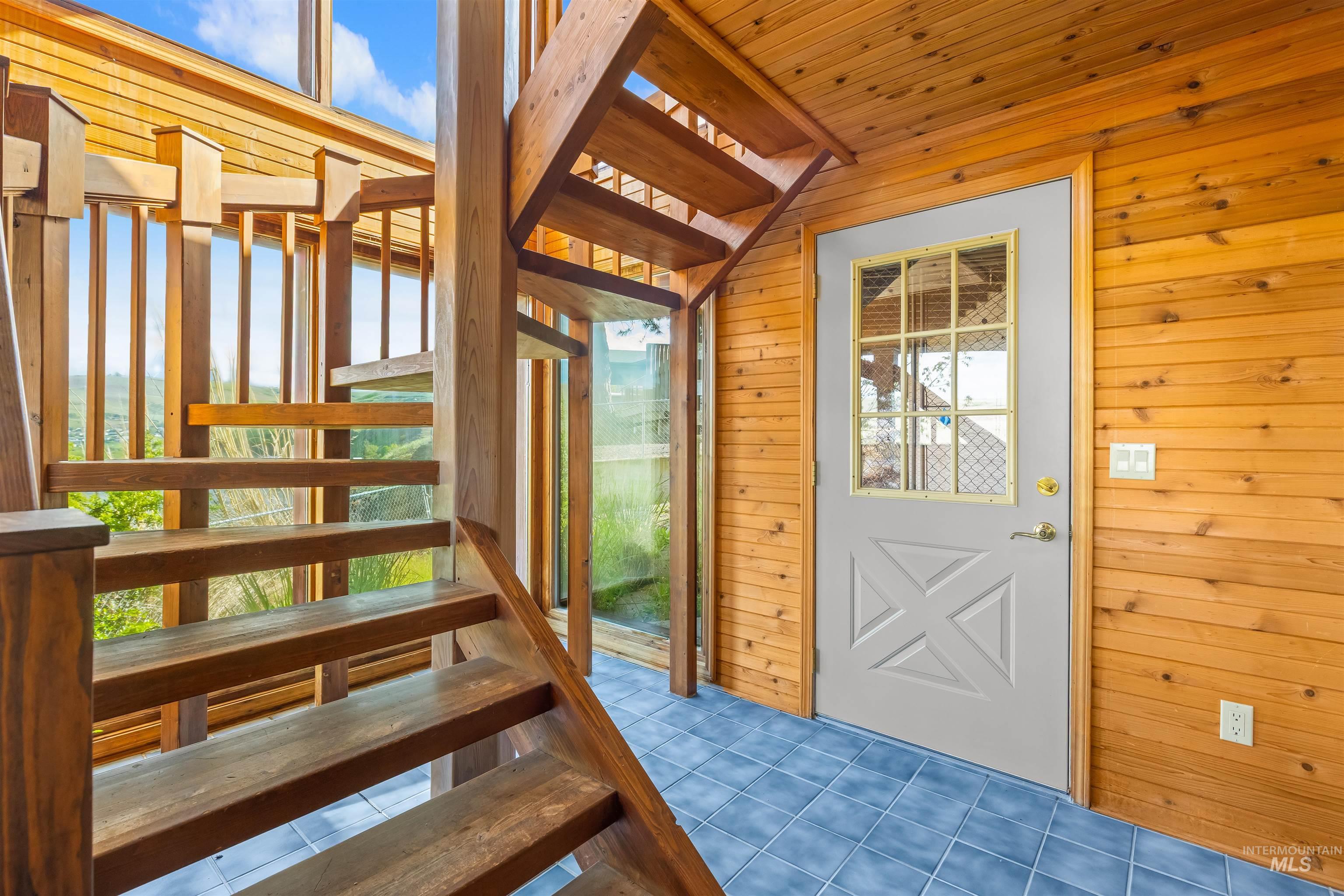 3433 Skyline Dr, Clarkston, Washington 99403, 4 Bedrooms, 3 Bathrooms, Residential For Sale, Price $965,000,MLS 98989871