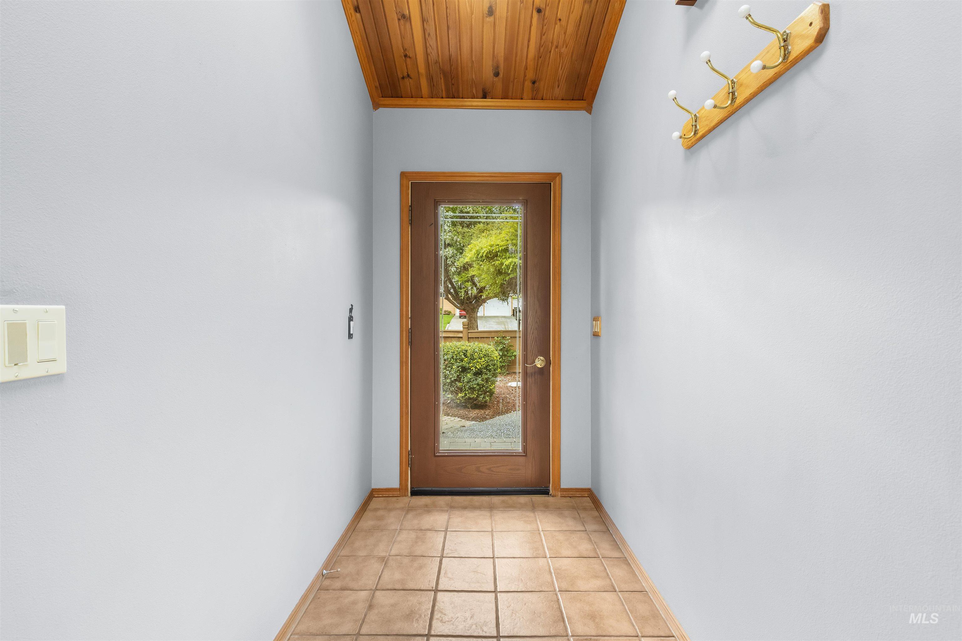 3433 Skyline Dr, Clarkston, Washington 99403, 4 Bedrooms, 3 Bathrooms, Residential For Sale, Price $965,000,MLS 98989871