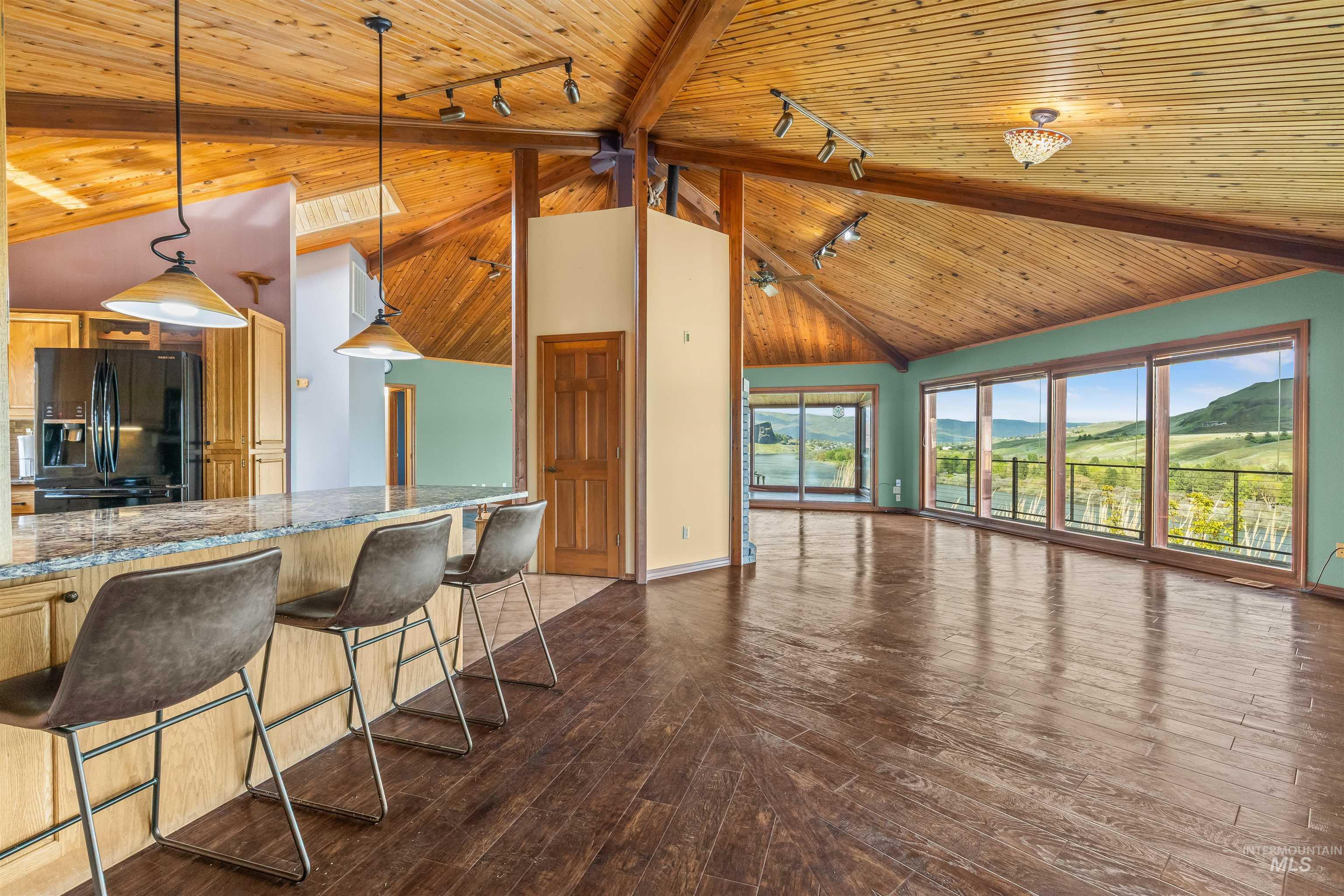 3433 Skyline Dr, Clarkston, Washington 99403, 4 Bedrooms, 3 Bathrooms, Residential For Sale, Price $965,000,MLS 98989871