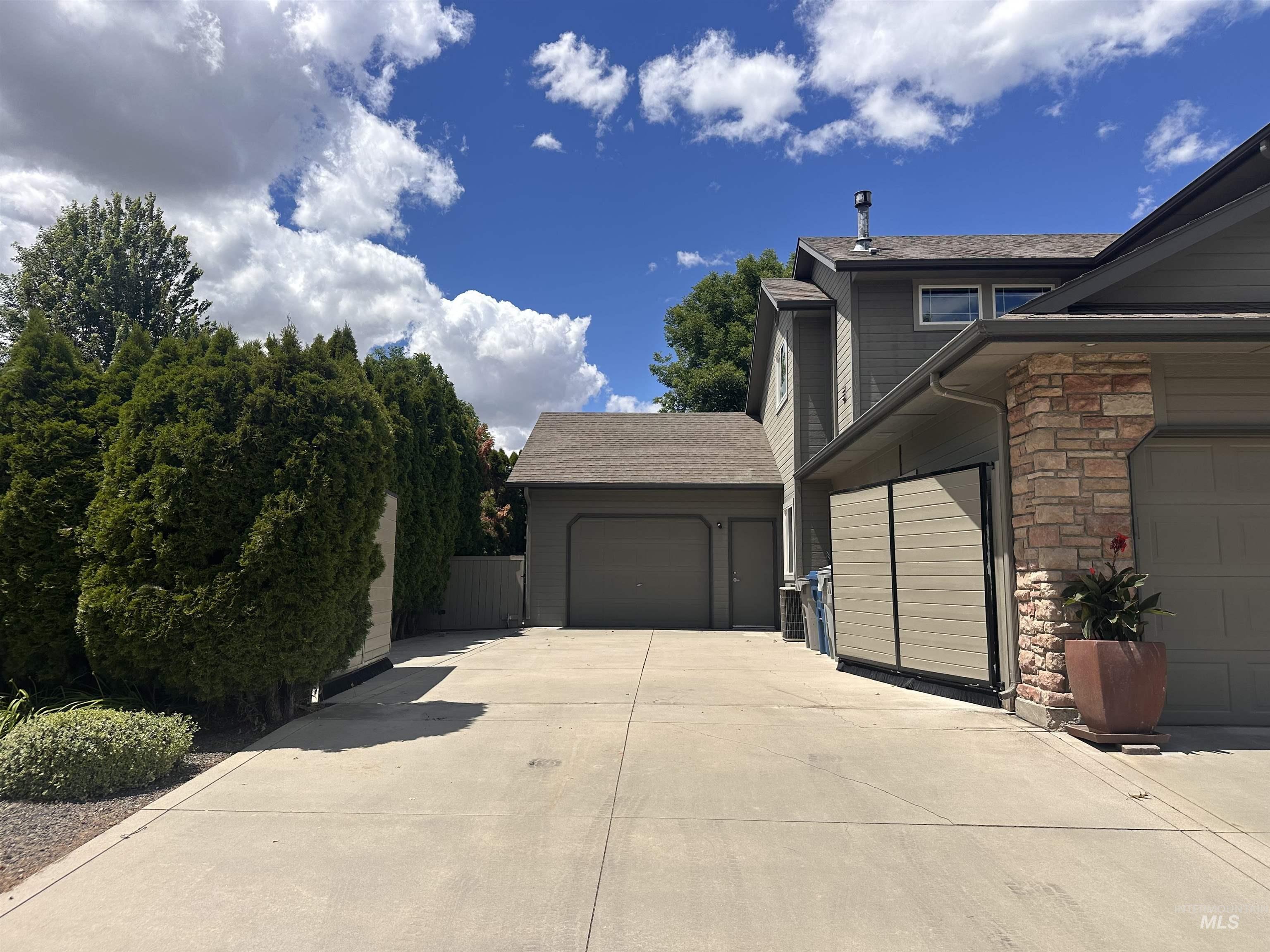 5143 N Blue Ash Ave, Boise, Idaho 83713, 5 Bedrooms, 3 Bathrooms, Residential For Sale, Price $849,900,MLS 98989873