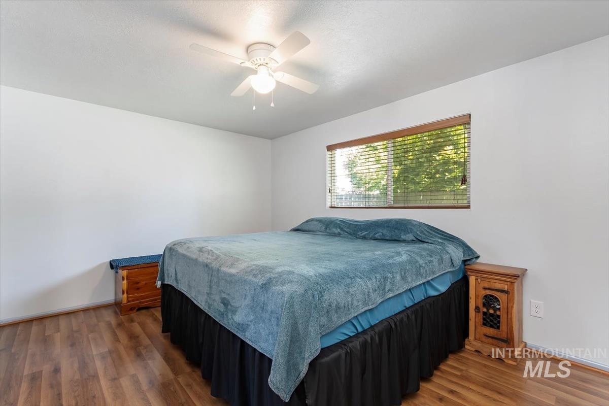 9568 W Atmore Dr., Boise, Idaho 83704, 3 Bedrooms, 2 Bathrooms, Residential For Sale, Price $449,000,MLS 98989875
