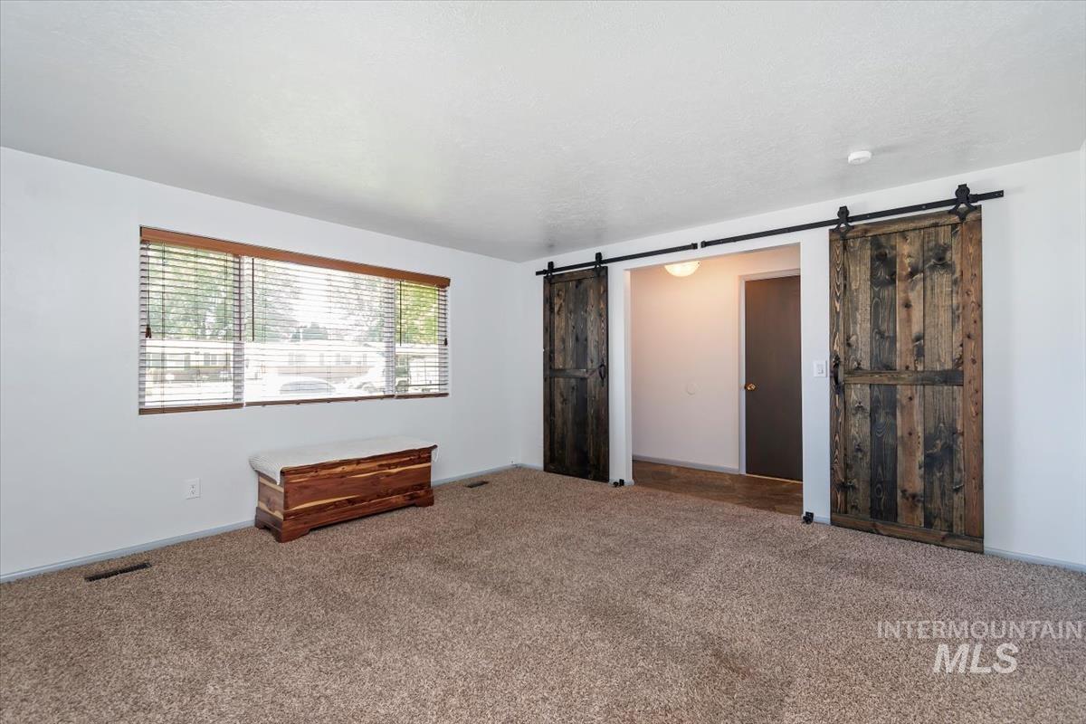 9568 W Atmore Dr., Boise, Idaho 83704, 3 Bedrooms, 2 Bathrooms, Residential For Sale, Price $449,000,MLS 98989875
