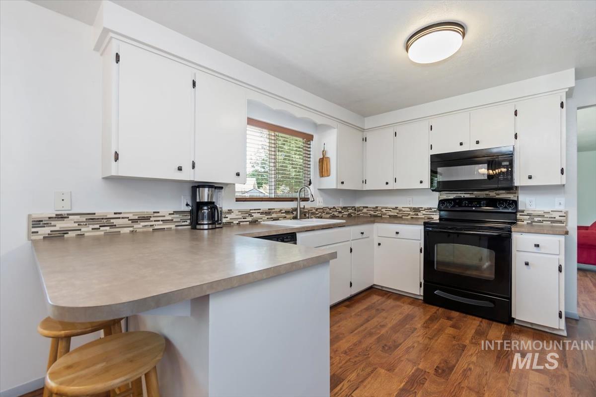 9568 W Atmore Dr., Boise, Idaho 83704, 3 Bedrooms, 2 Bathrooms, Residential For Sale, Price $449,000,MLS 98989875