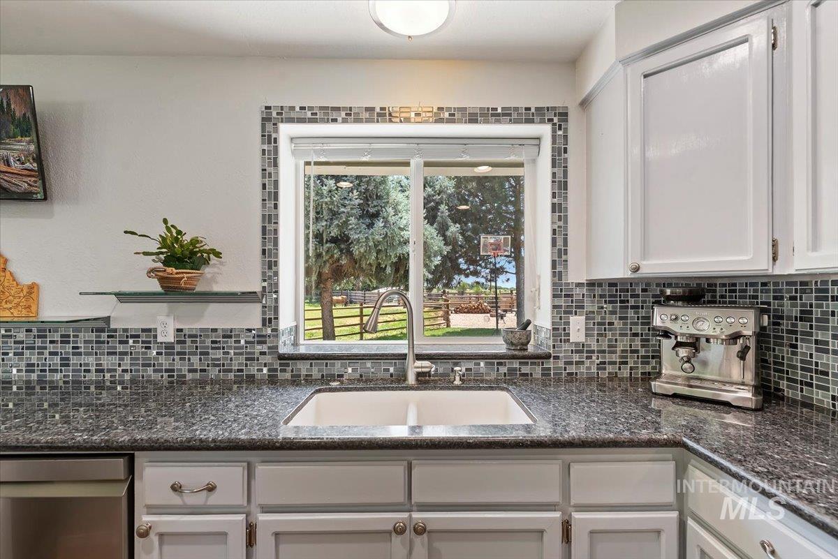 7345 Silver Bullet Ln, Star, Idaho 83669, 3 Bedrooms, 2 Bathrooms, Residential For Sale, Price $1,150,000,MLS 98989876