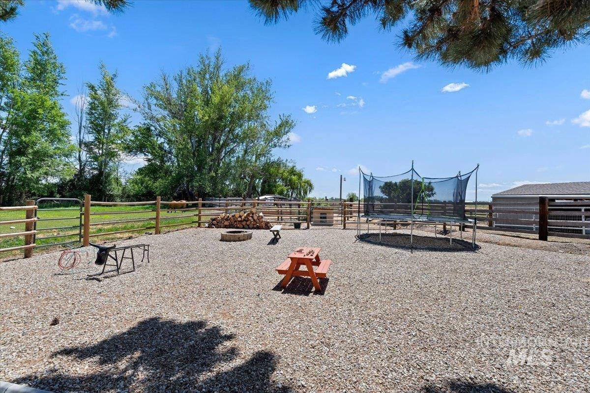7345 Silver Bullet Ln, Star, Idaho 83669, 3 Bedrooms, 2 Bathrooms, Residential For Sale, Price $1,050,000,MLS 98989876