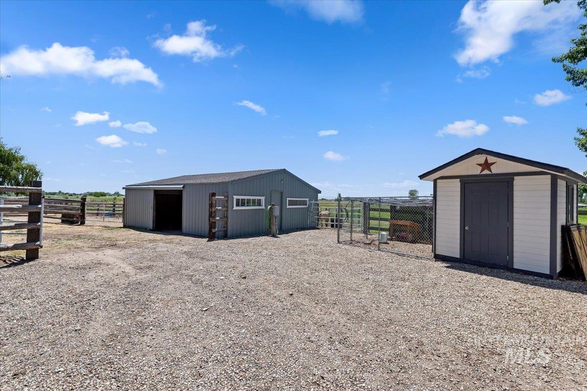 7345 Silver Bullet Ln, Star, Idaho 83669, 3 Bedrooms, 2 Bathrooms, Residential For Sale, Price $1,050,000,MLS 98989876