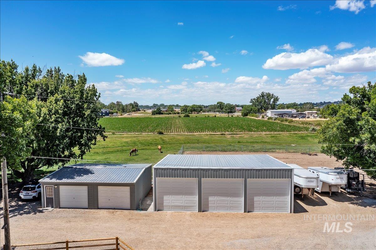 7345 Silver Bullet Ln, Star, Idaho 83669, 3 Bedrooms, 2 Bathrooms, Residential For Sale, Price $1,050,000,MLS 98989876