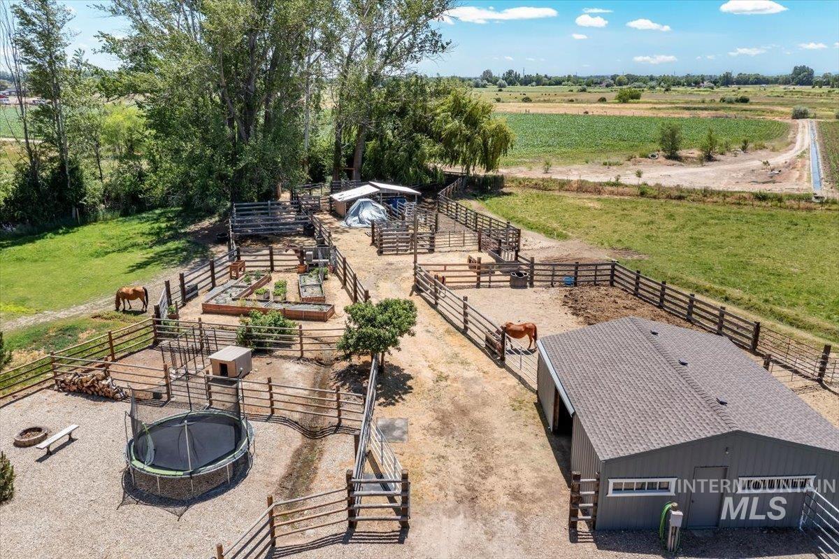 7345 Silver Bullet Ln, Star, Idaho 83669, 3 Bedrooms, 2 Bathrooms, Residential For Sale, Price $1,050,000,MLS 98989876