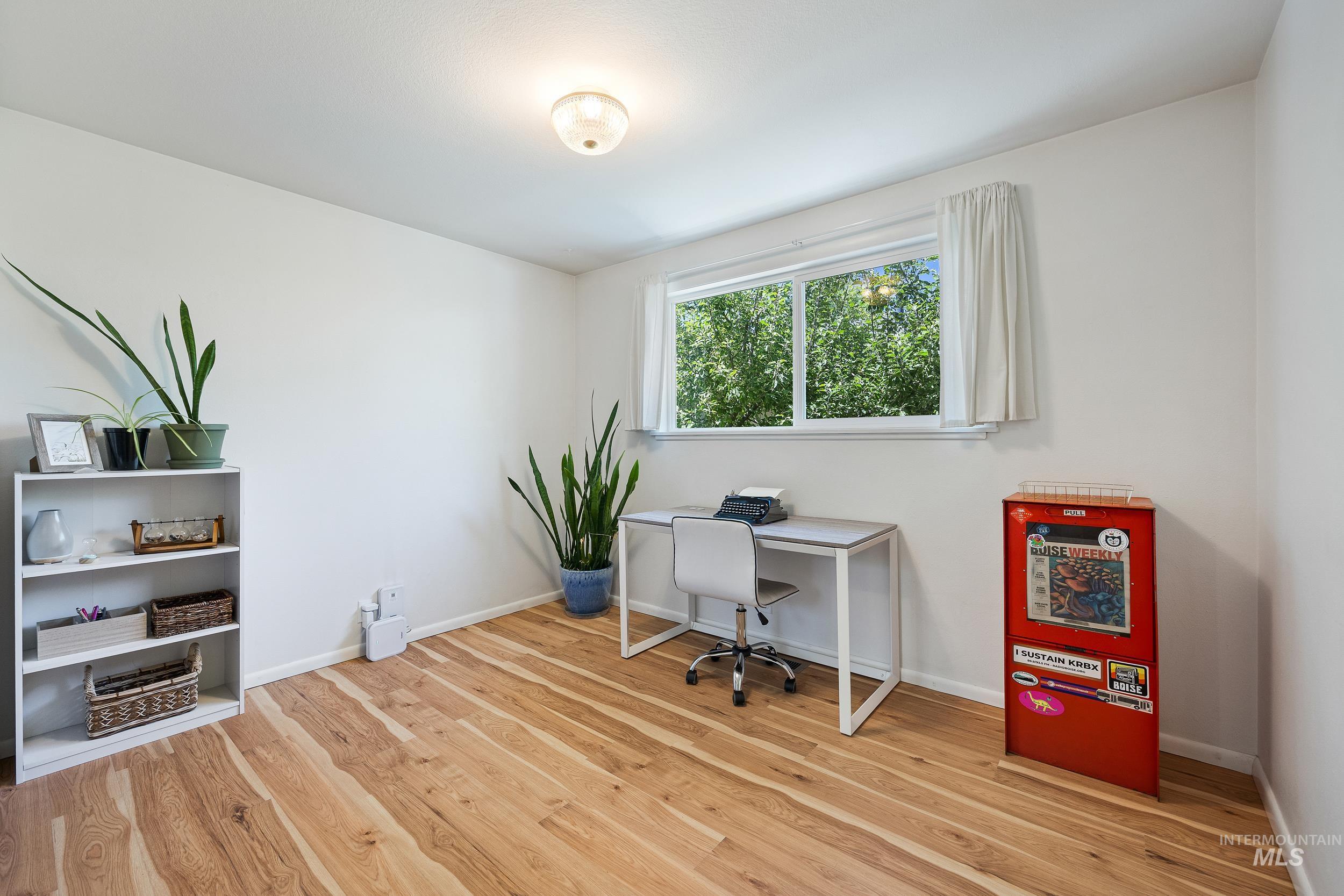 109 S Owyhee St, Boise, Idaho 83705, 3 Bedrooms, 1 Bathroom, Residential For Sale, Price $425,000,MLS 98989878