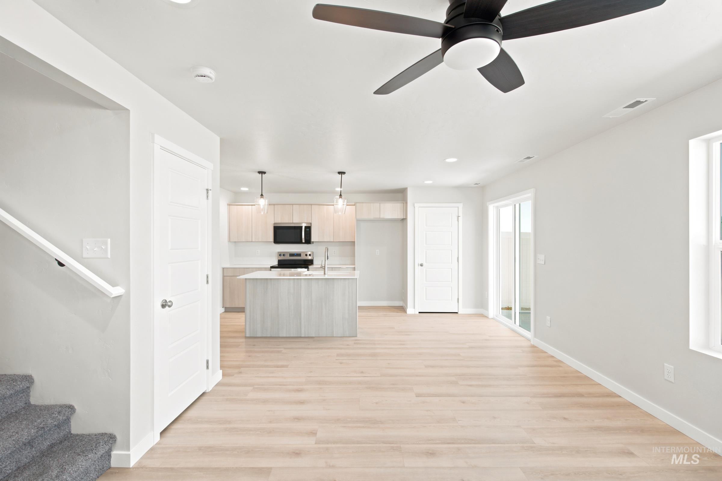 10864 Rutland St, Caldwell, Idaho 83605, 3 Bedrooms, 2.5 Bathrooms, Residential For Sale, Price $369,990,MLS 98989880
