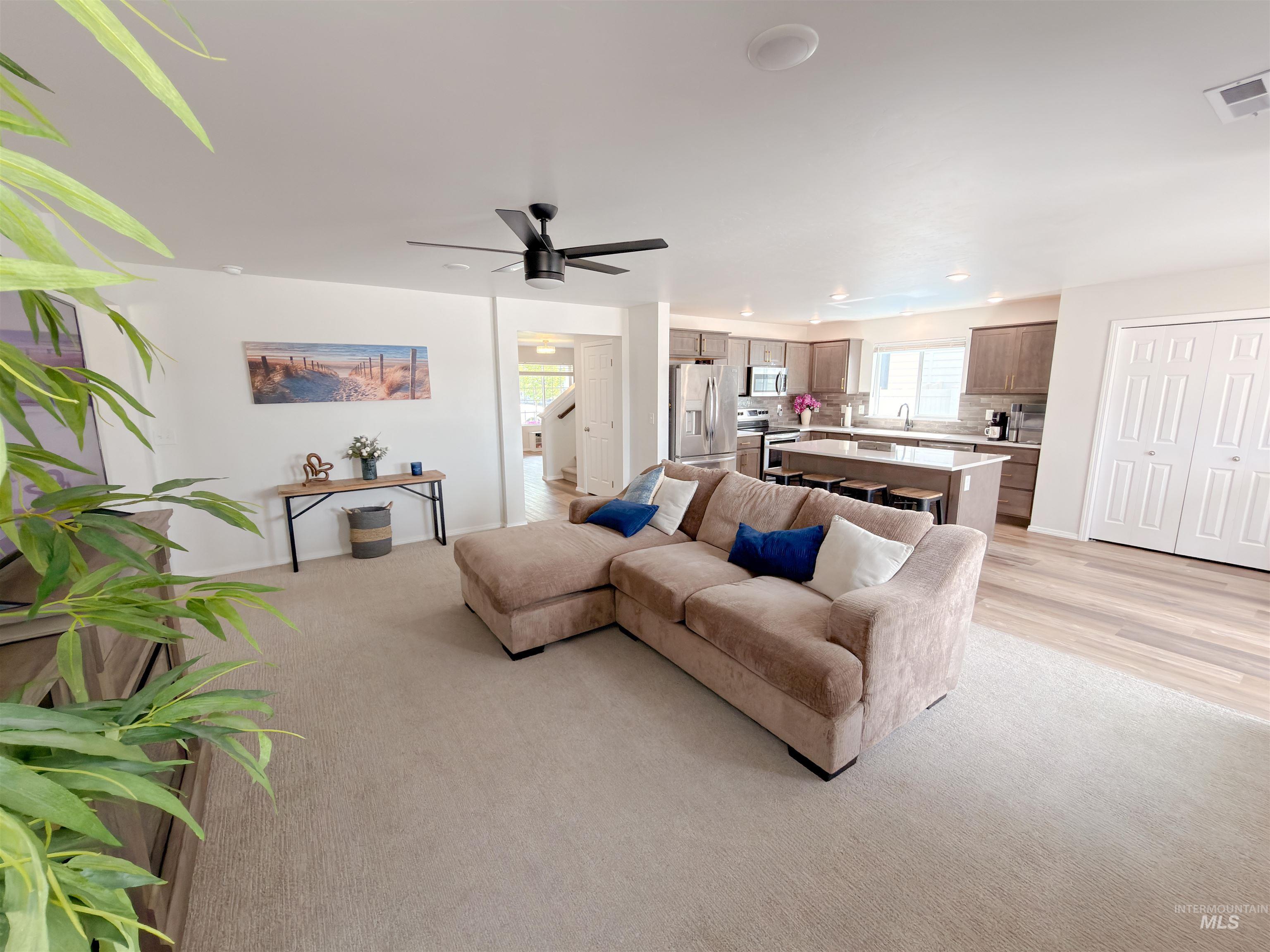 19417 Susquehanna Way, Caldwell, Idaho 83605, 4 Bedrooms, 2.5 Bathrooms, Residential For Sale, Price $539,000,MLS 98989881