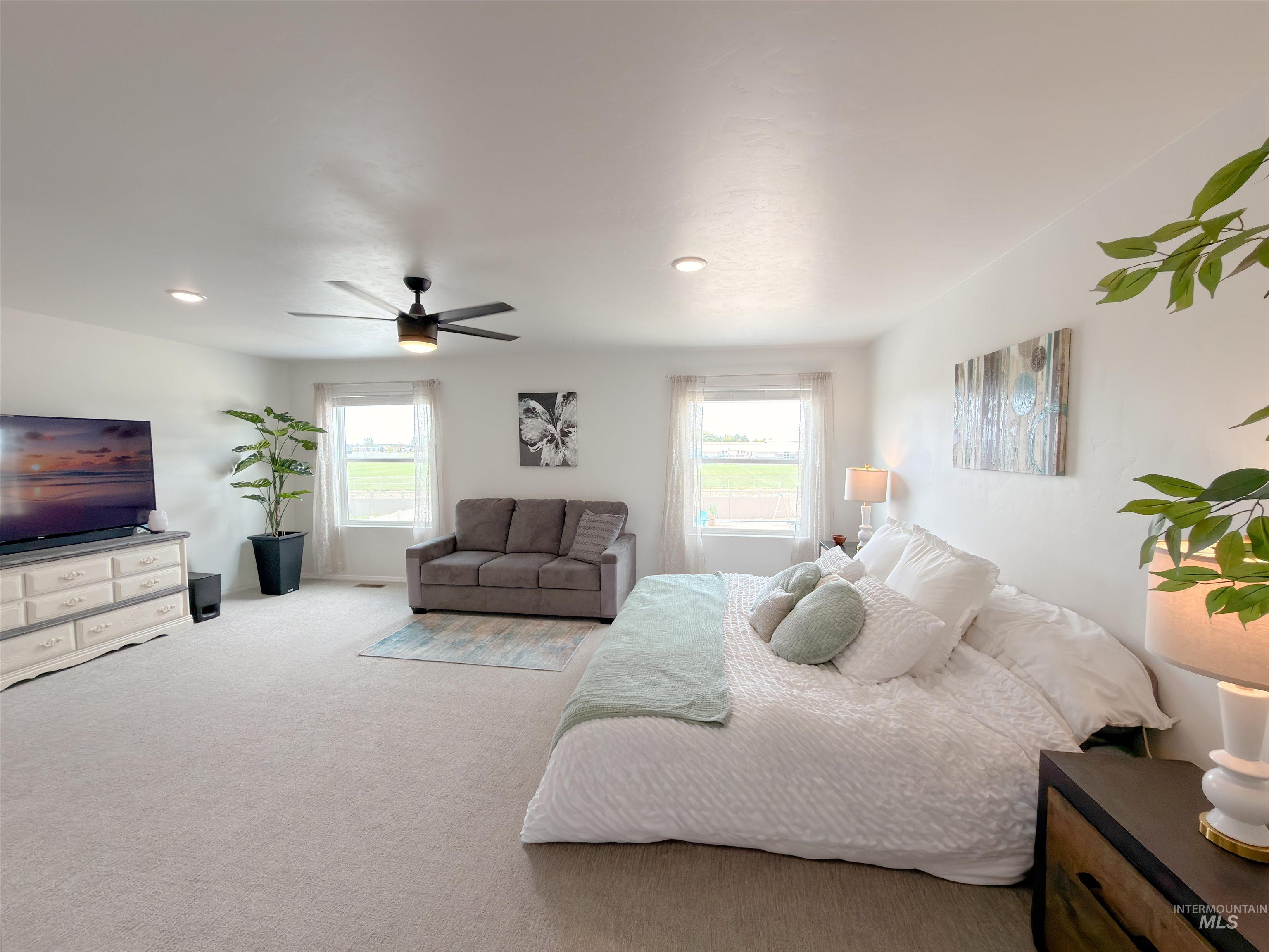19417 Susquehanna Way, Caldwell, Idaho 83605, 4 Bedrooms, 2.5 Bathrooms, Residential For Sale, Price $539,000,MLS 98989881