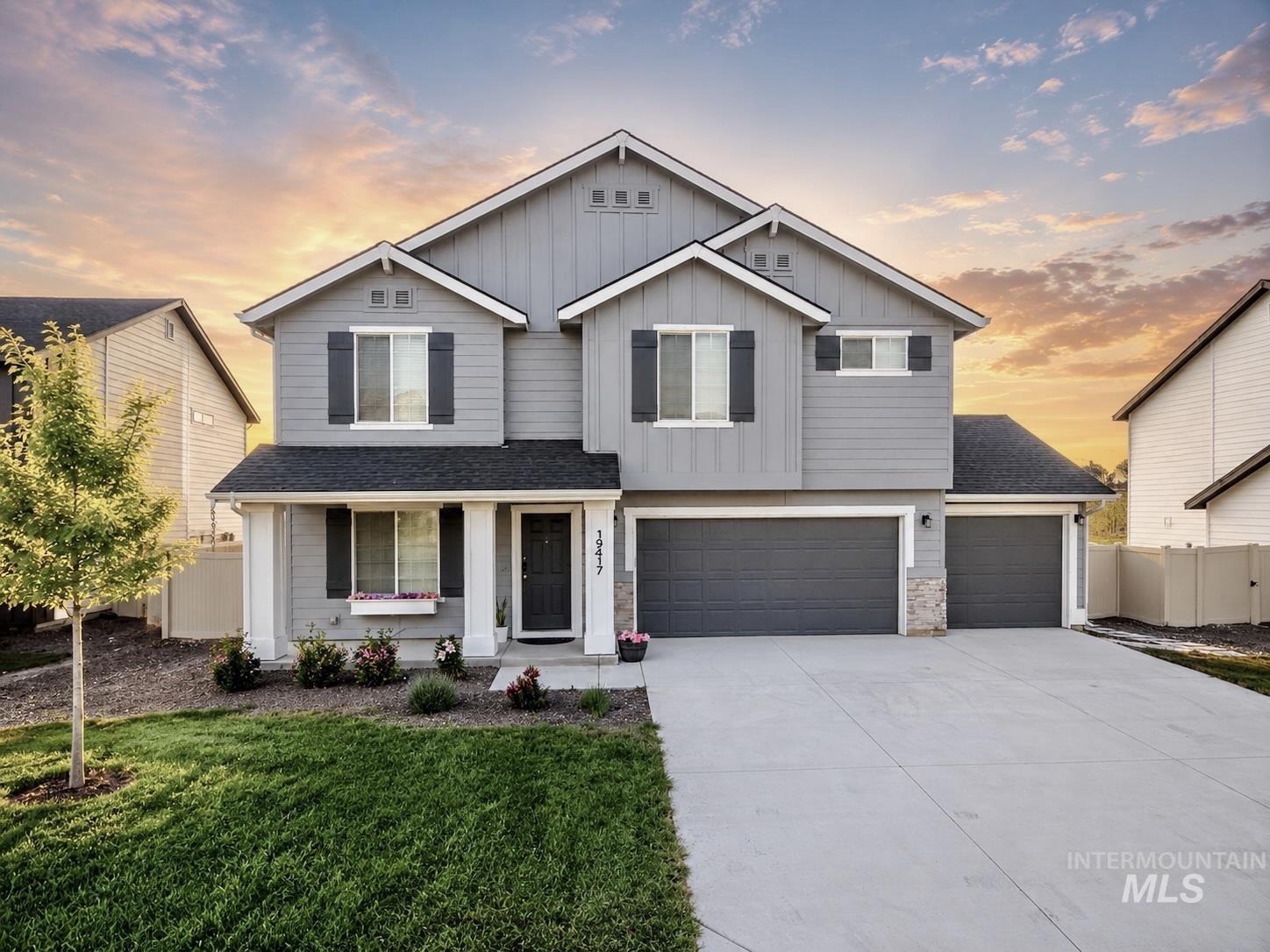 19417 Susquehanna Way, Caldwell, Idaho 83605, 4 Bedrooms, 2.5 Bathrooms, Residential For Sale, Price $539,000,MLS 98989881