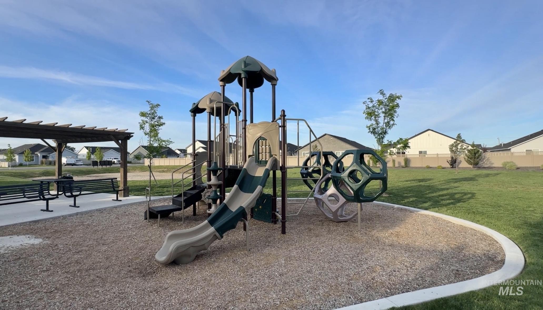 19417 Susquehanna Way, Caldwell, Idaho 83605, 4 Bedrooms, 2.5 Bathrooms, Residential For Sale, Price $539,000,MLS 98989881