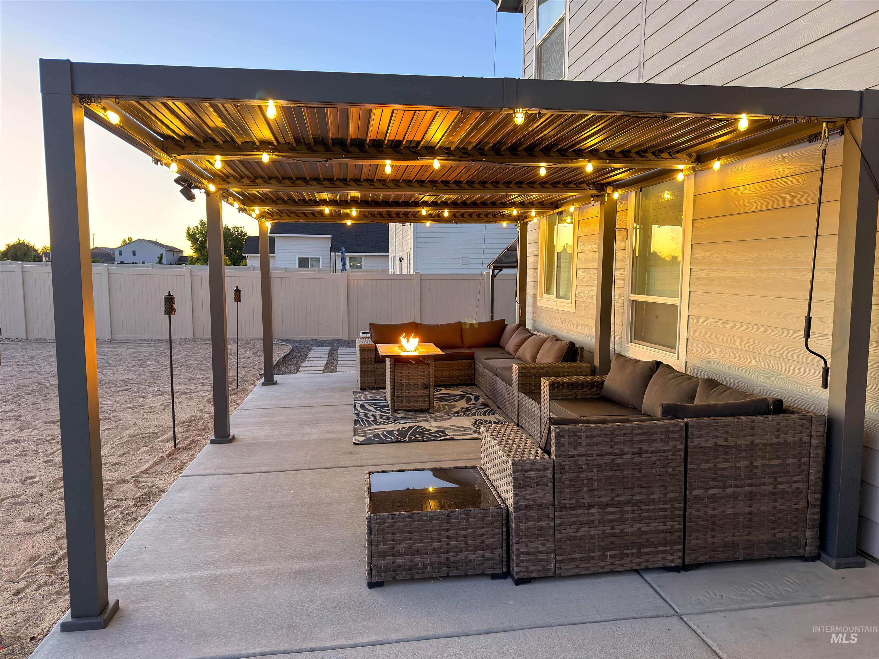 19417 Susquehanna Way, Caldwell, Idaho 83605, 4 Bedrooms, 2.5 Bathrooms, Residential For Sale, Price $539,000,MLS 98989881