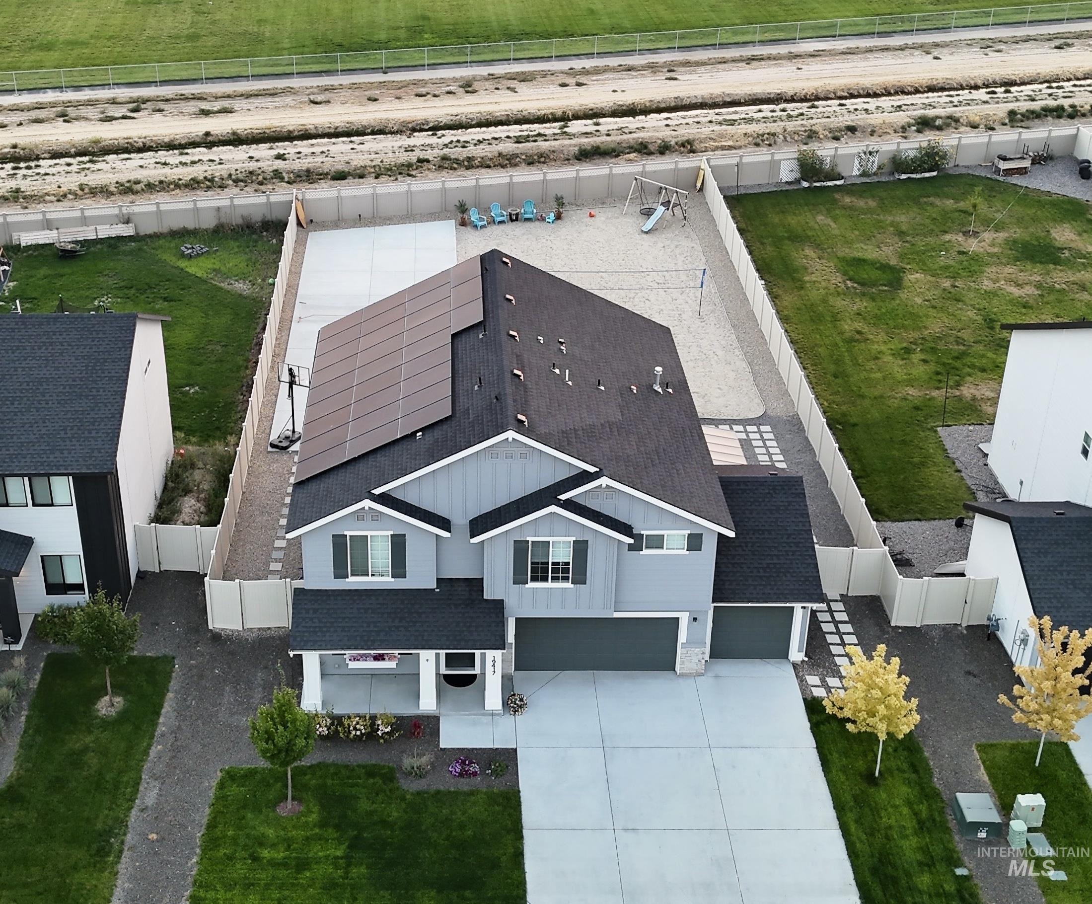 19417 Susquehanna Way, Caldwell, Idaho 83605, 4 Bedrooms, 2.5 Bathrooms, Residential For Sale, Price $539,000,MLS 98989881
